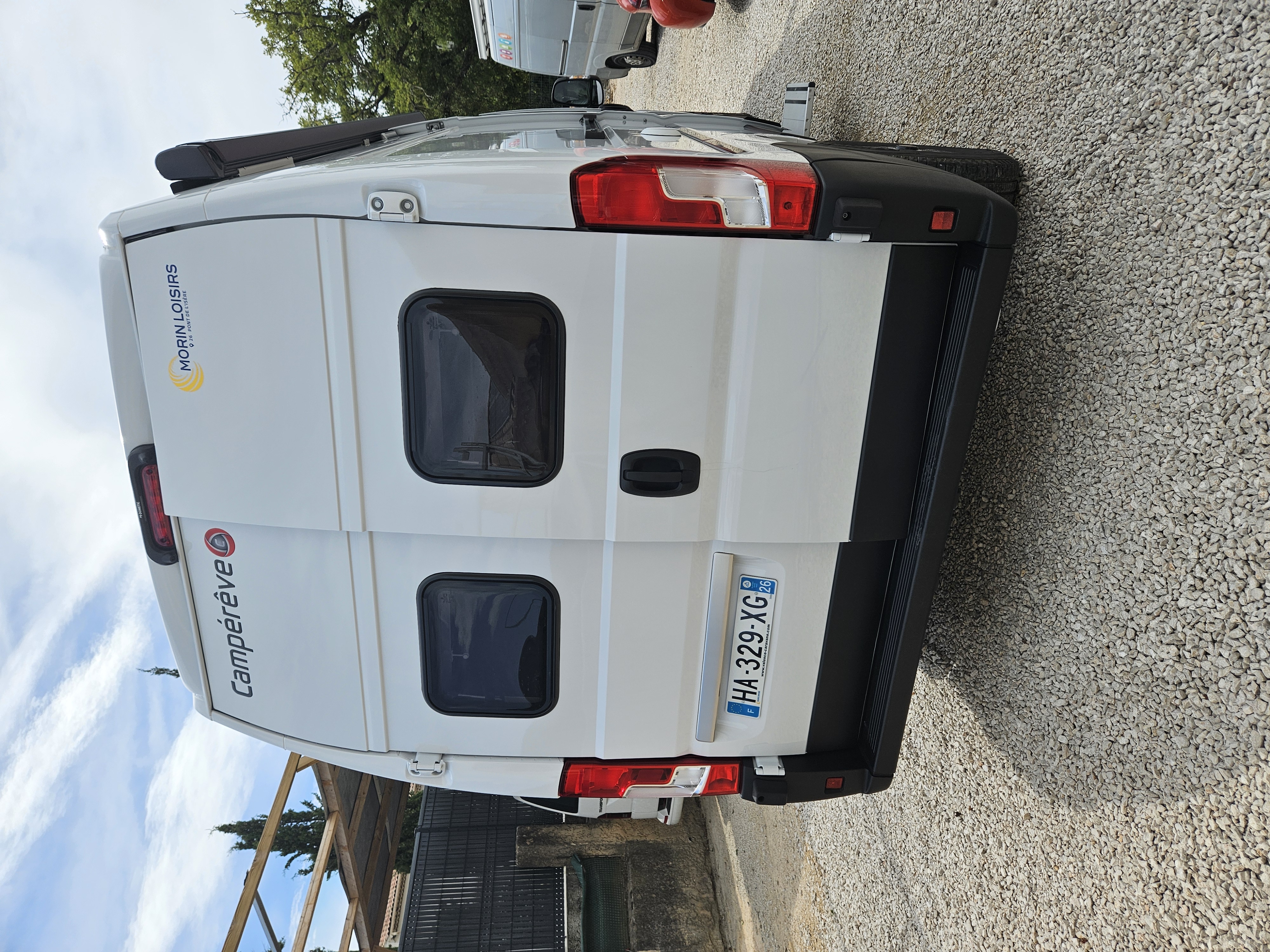 camping-car CAMPEREVE FAMILY VAN  extérieur / arrière
