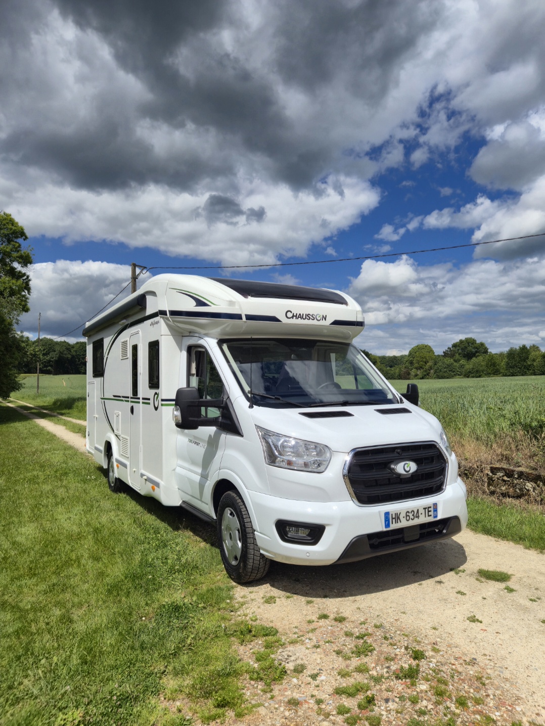 camping-car CHAUSSON 788 FIRST LINE  extérieur / face avant