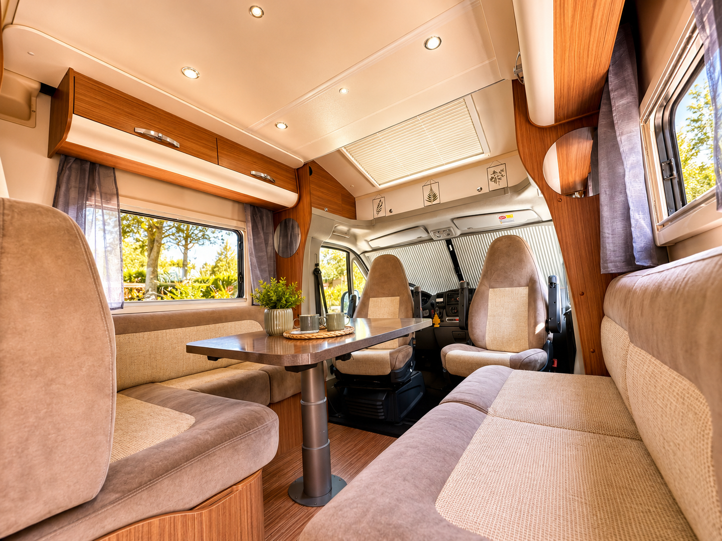 camping-car ADRIA MATRIX 690  extérieur / arrière