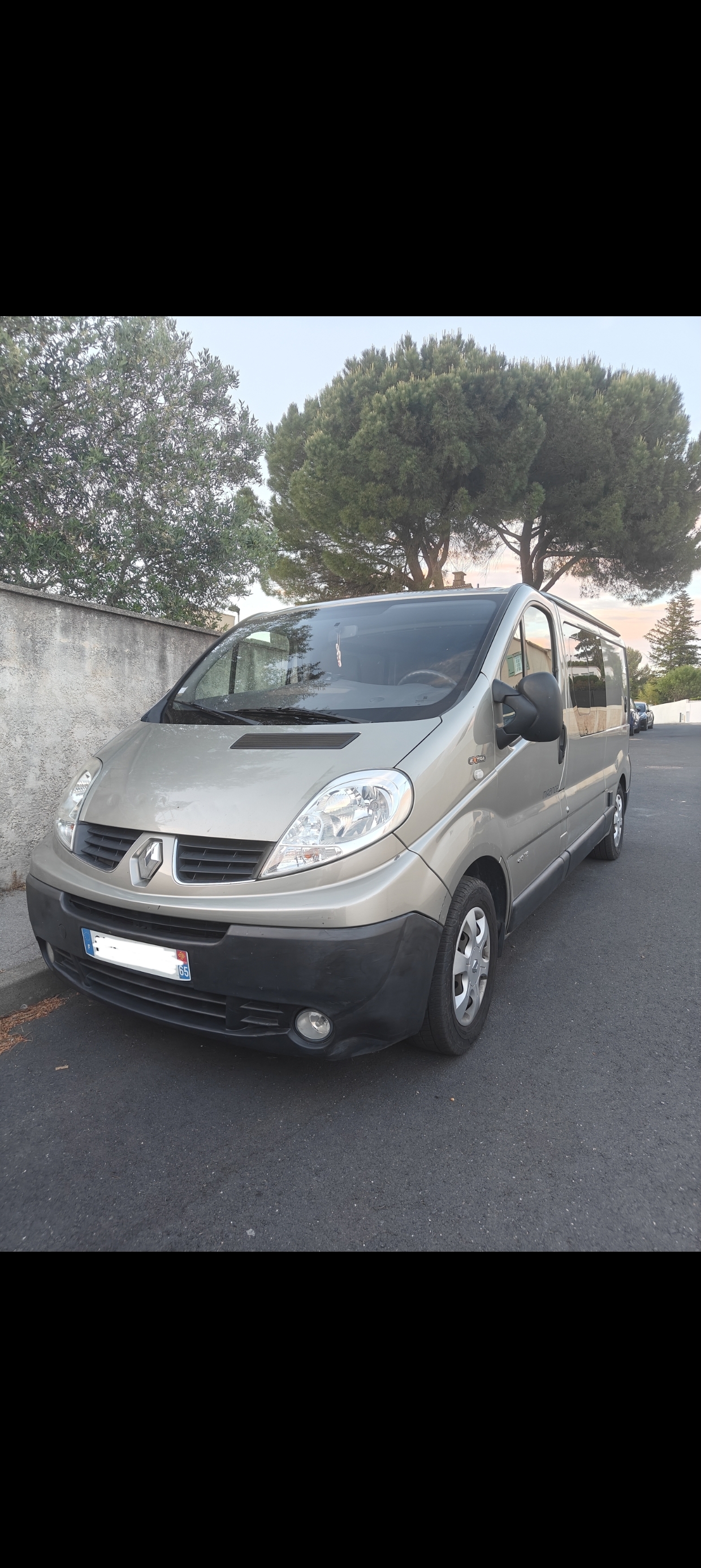 camping-car CAMPEREVE MIRANDE  extérieur / face avant