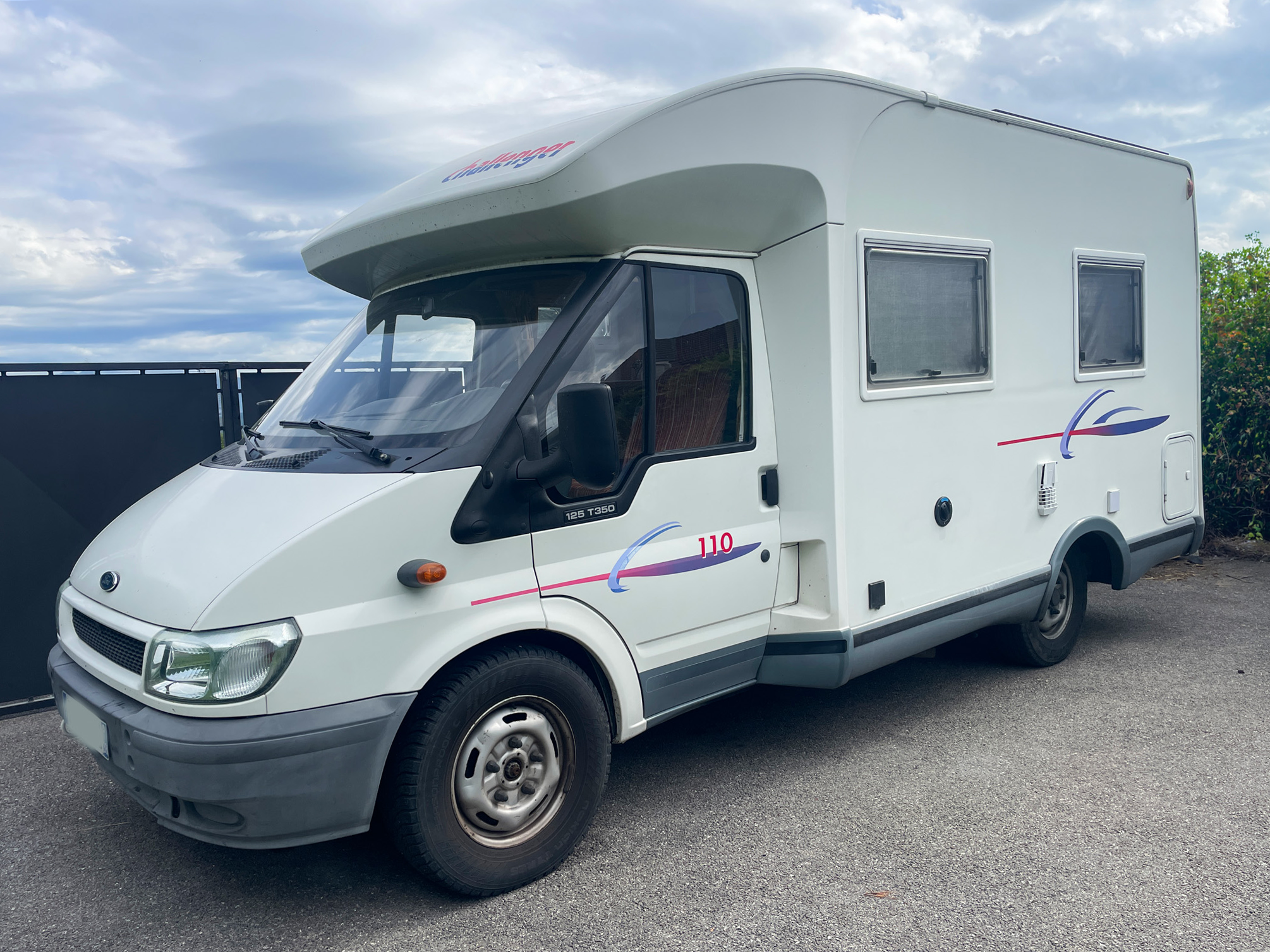 camping-car CHALLENGER 101  extérieur / face avant