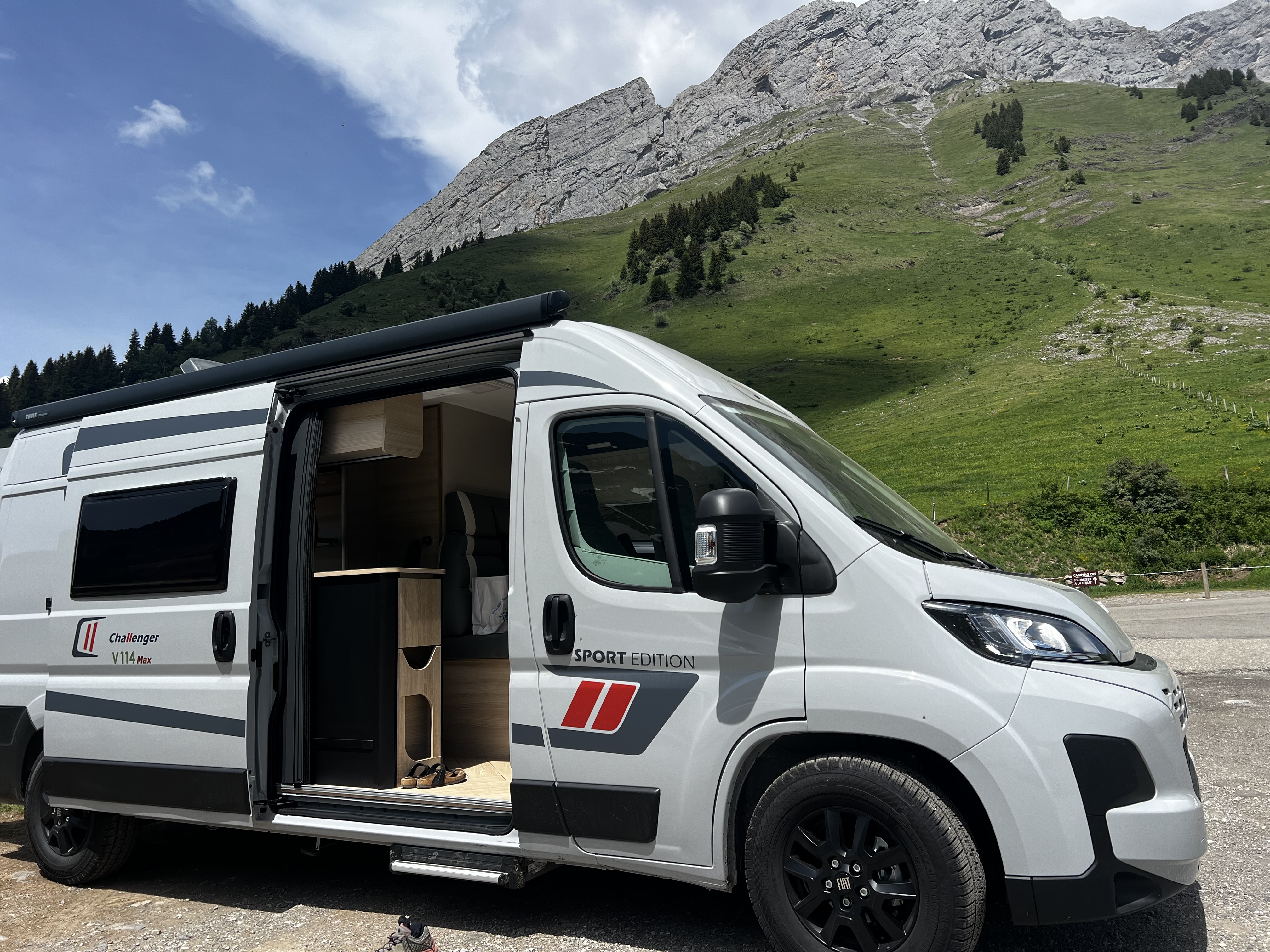 camping-car CHALLENGER V114 MAX SPORT EDITION   extérieur / latéral droit