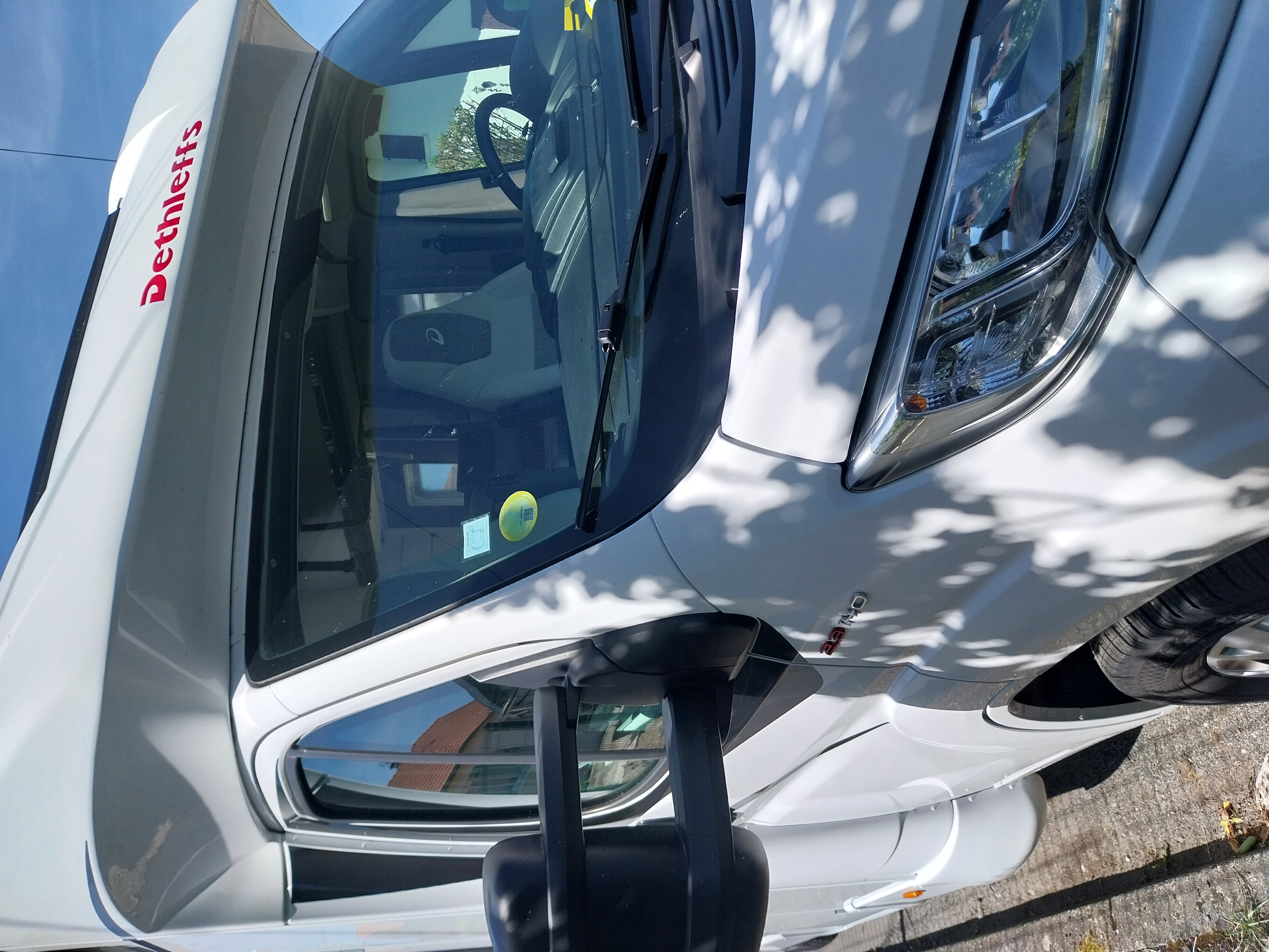 camping-car DETHLEFFS TREND T7057 DBM  extérieur / face avant