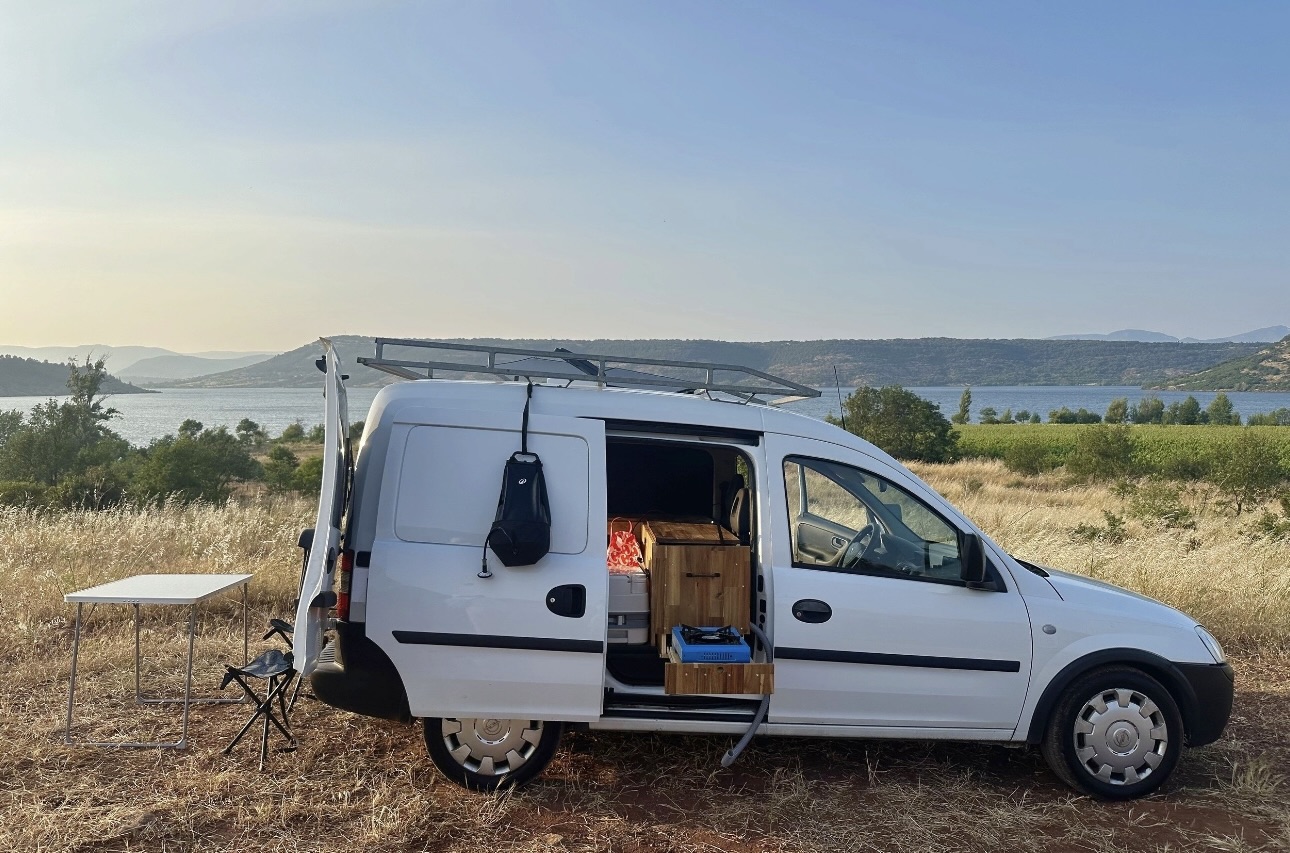 camping-car OPEL COMBO  extérieur / face avant