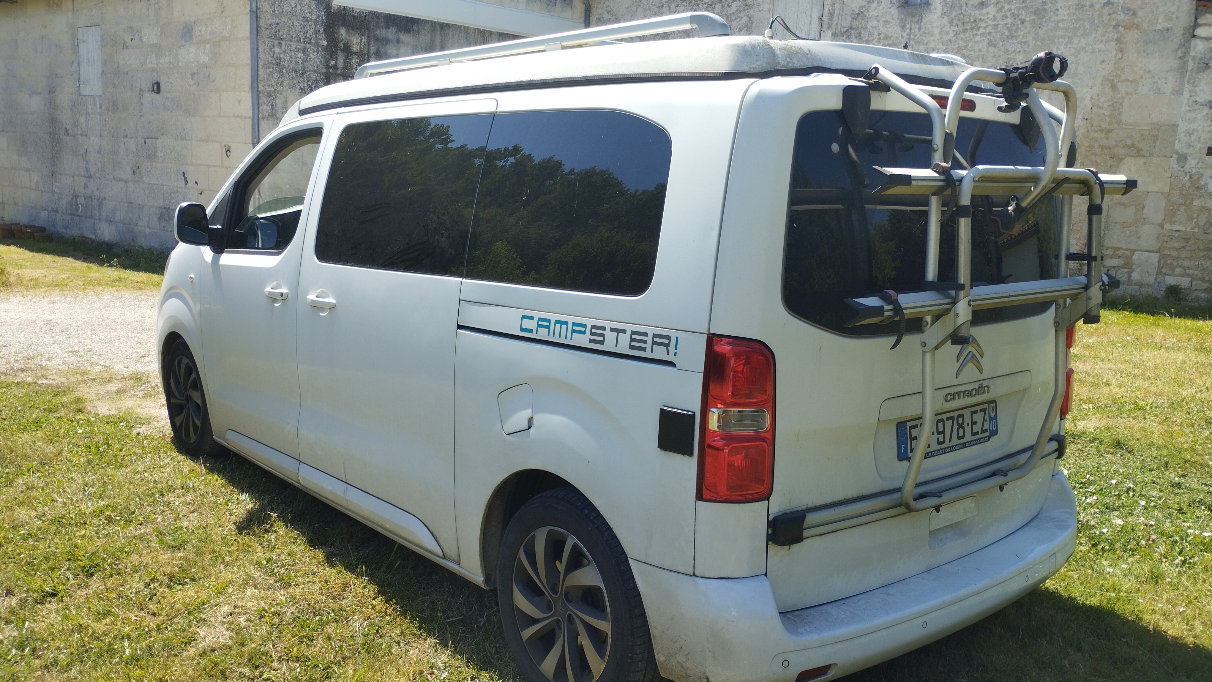 camping-car POSSL CAMPSTER SPACE TOURER  extérieur / latéral gauche