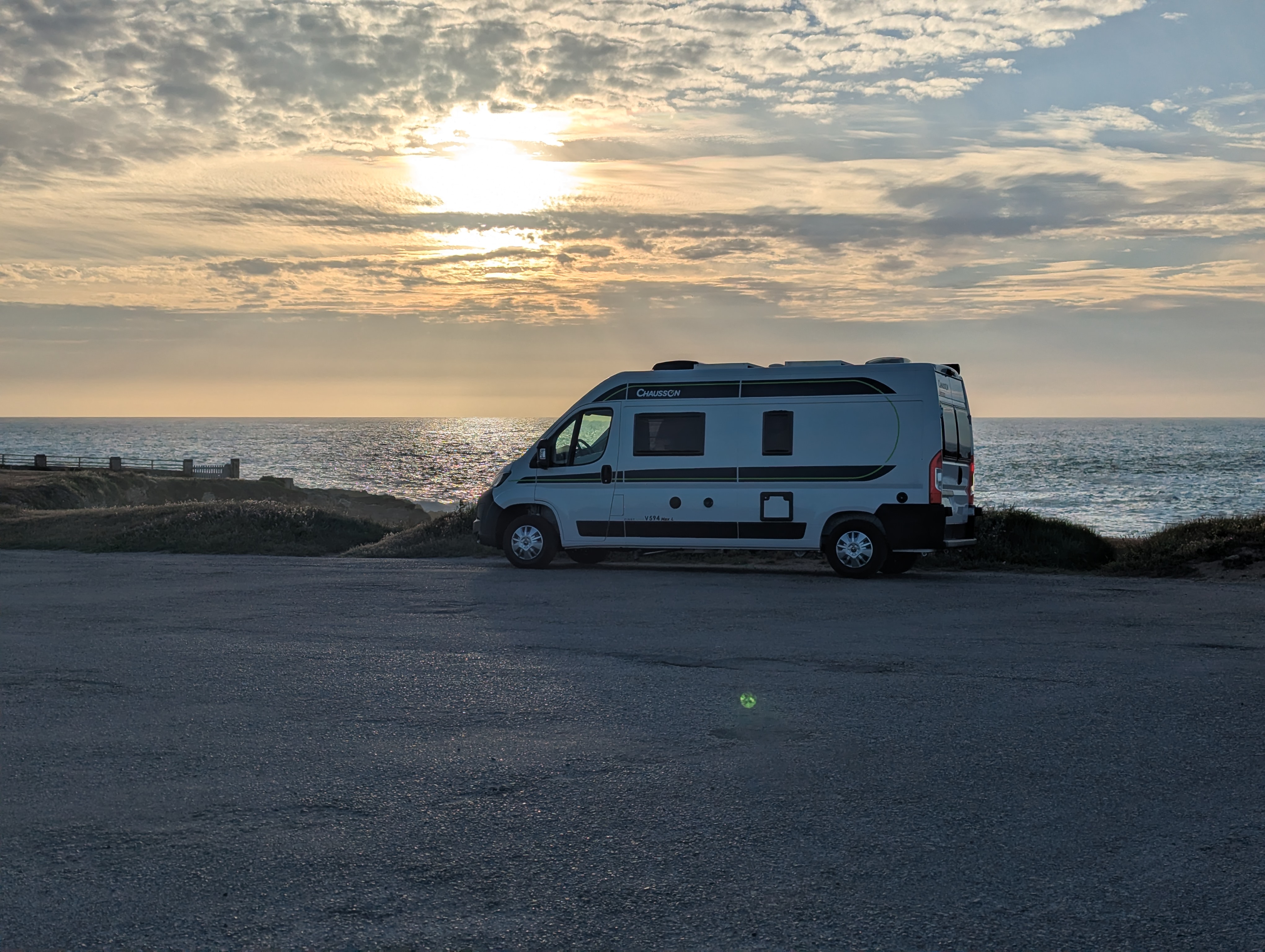 camping-car CHAUSSON V594 MAX L  extérieur / latéral droit