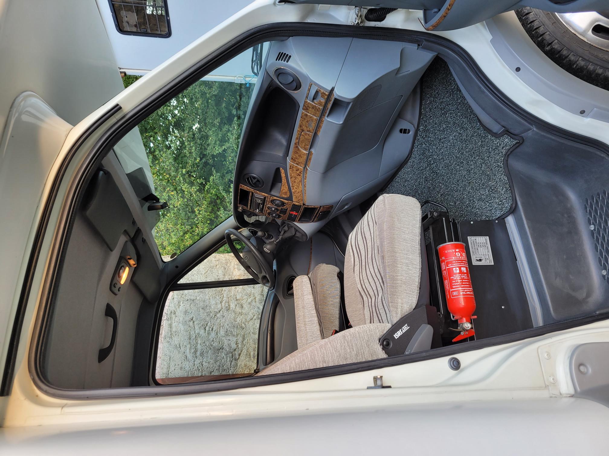 camping-car LAIKA KREOS 3000  extérieur / face avant