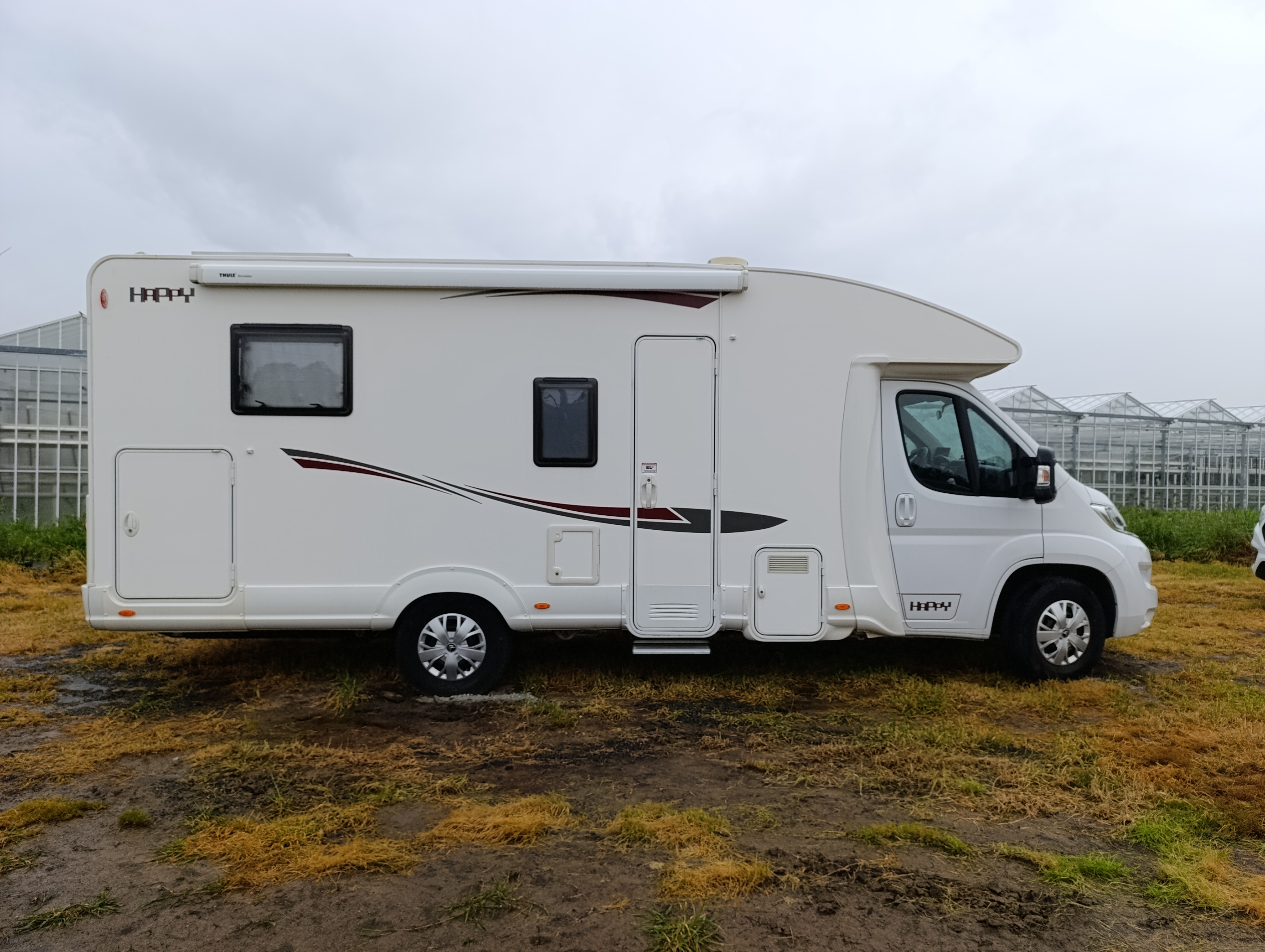 camping-car PLA HAPPY 395  extérieur / latéral droit