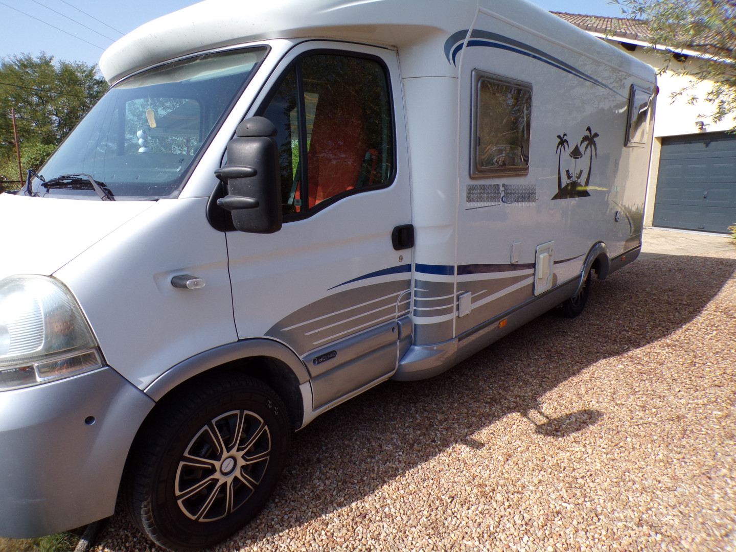camping-car HYMER ERIBA CAR CLASSE FTR  extérieur / latéral gauche
