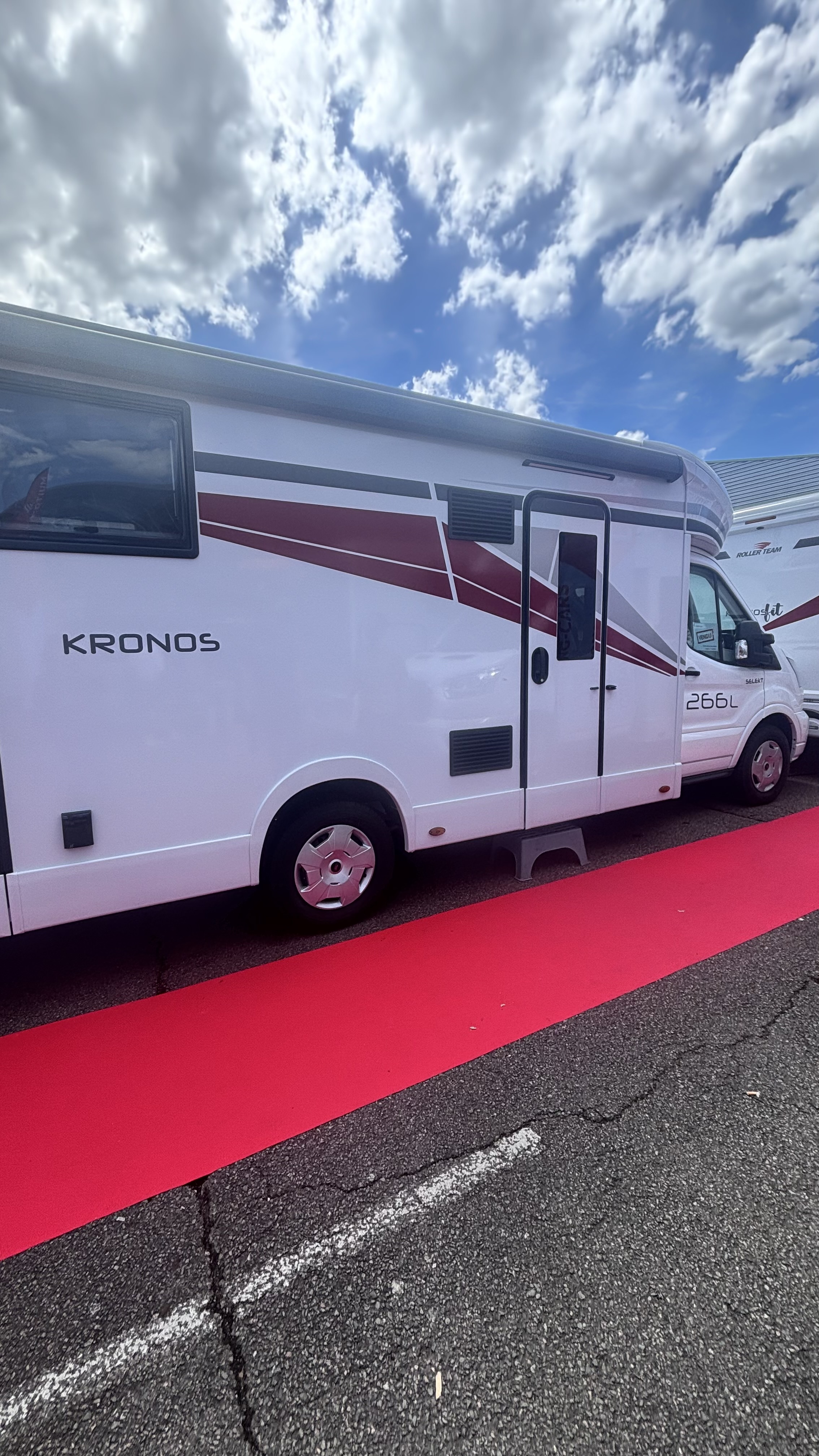 camping-car ROLLER TEAM KRONOS   extérieur / arrière