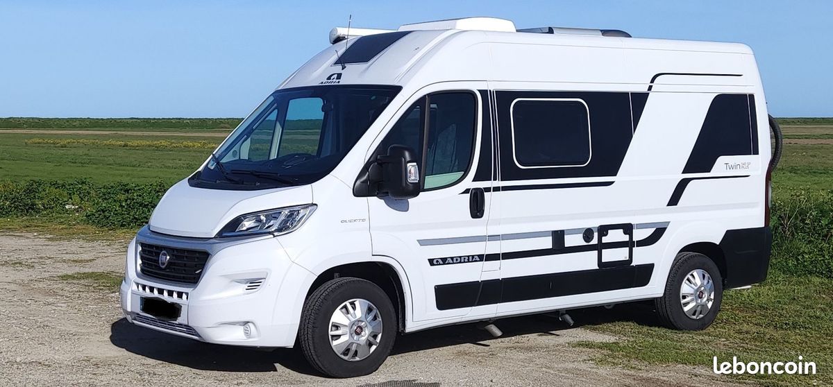 camping-car ADRIA TWIN 540 SPT  extérieur / face avant