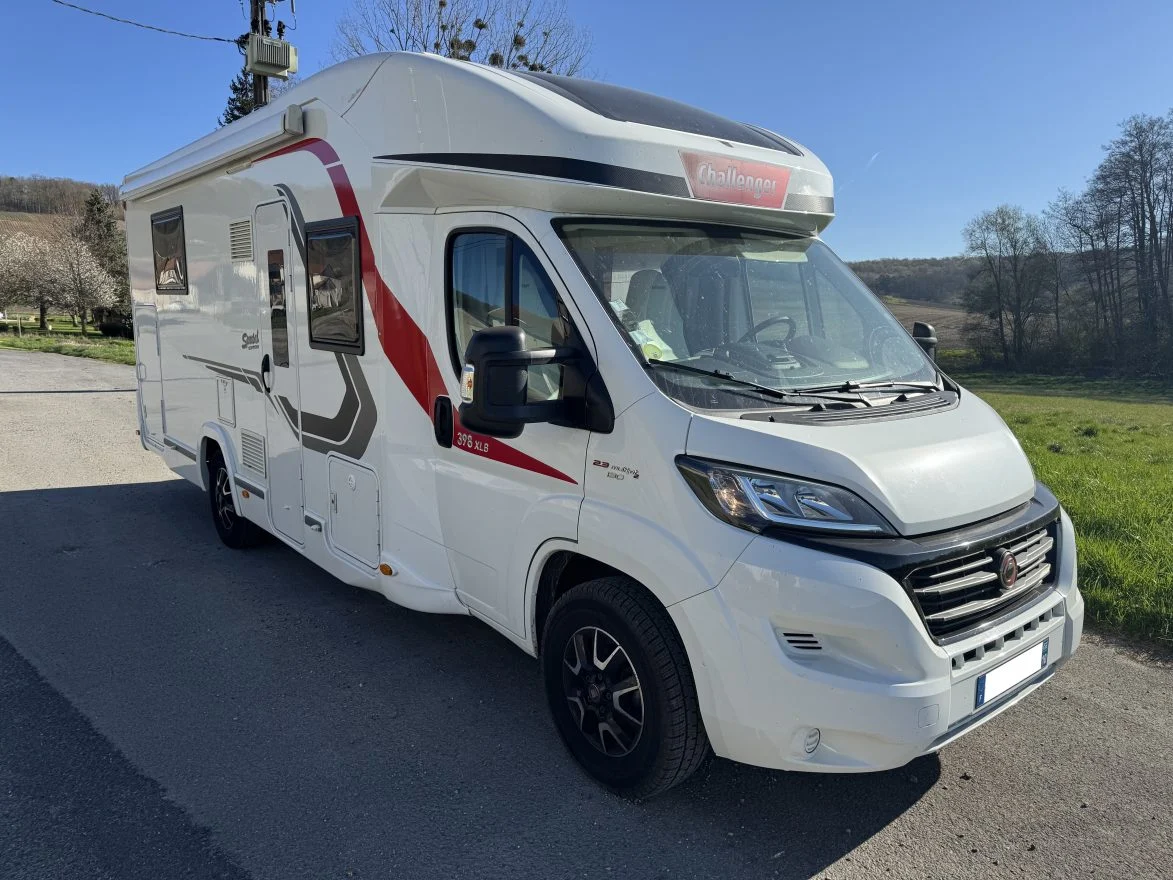 camping-car CHALLENGER 398XLB SPECIAL EDITION  extérieur / face avant