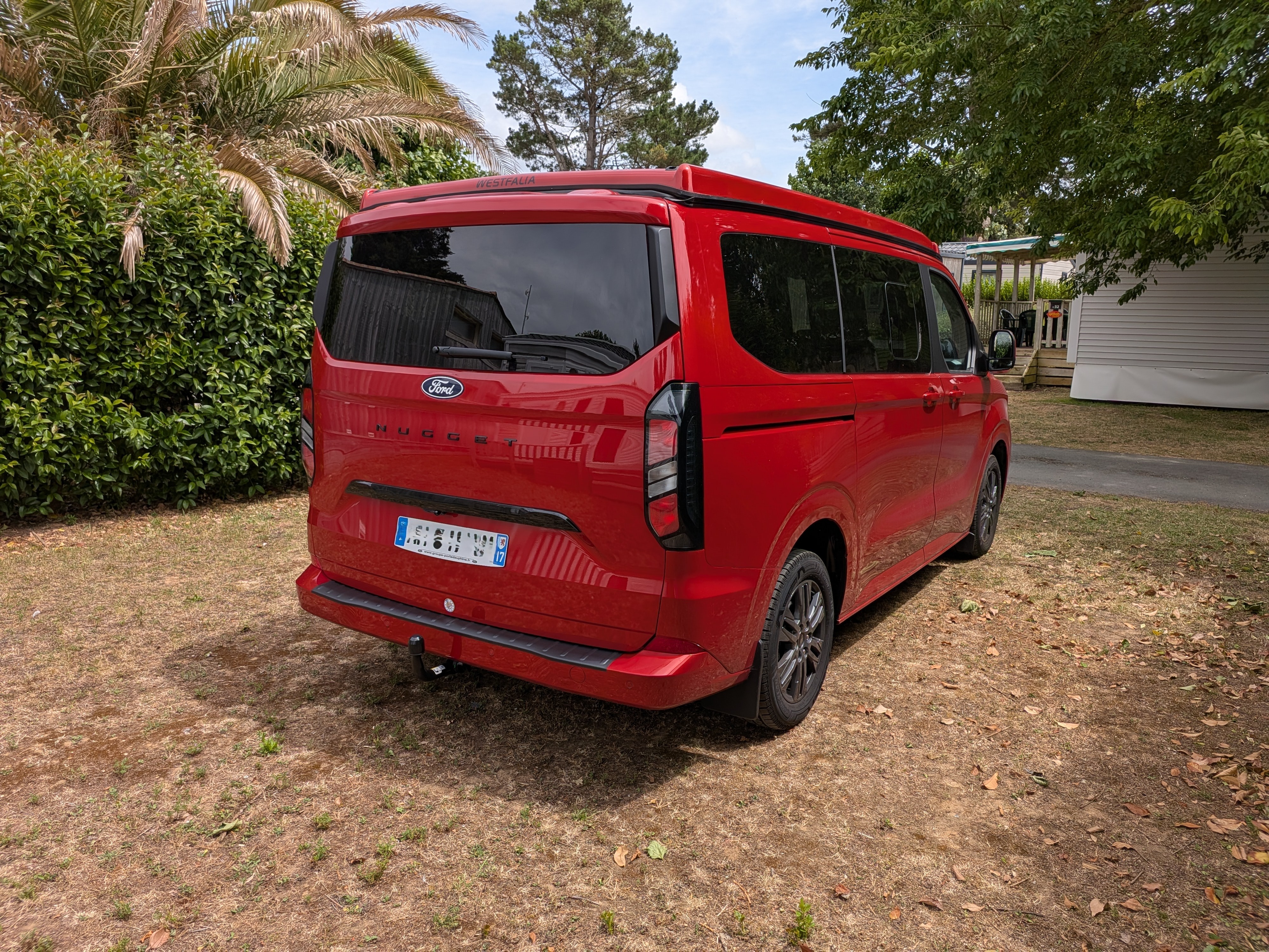 camping-car  NUGGET  extérieur / arrière