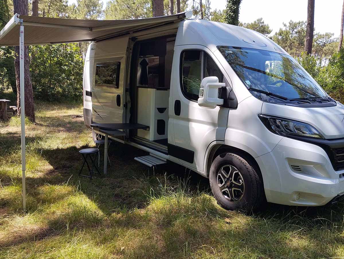 camping-car MC LOUIS MENPHIS 3 SLINE  extérieur / latéral gauche