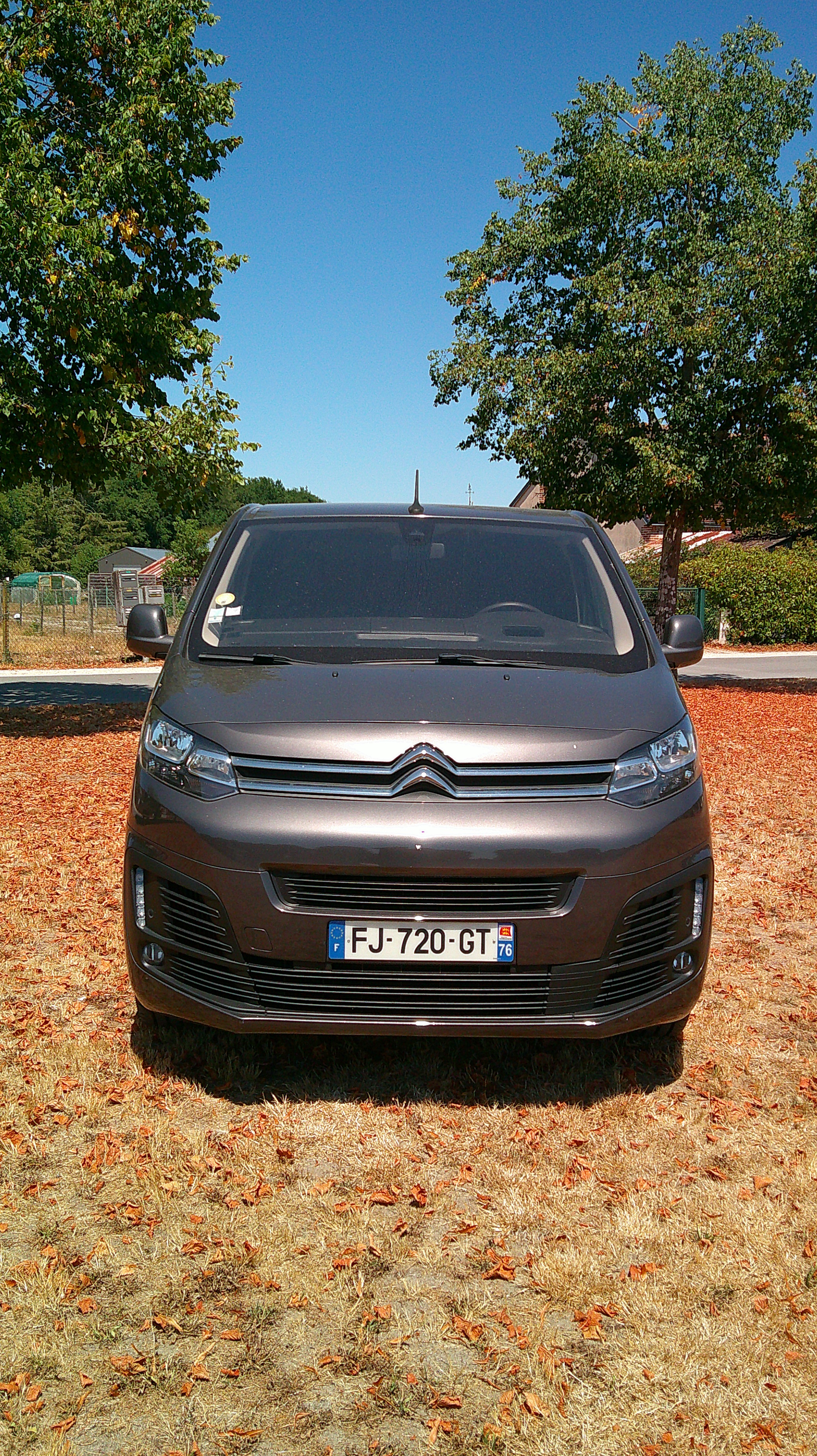 camping-car CITROEN JUMPY   extérieur / face avant