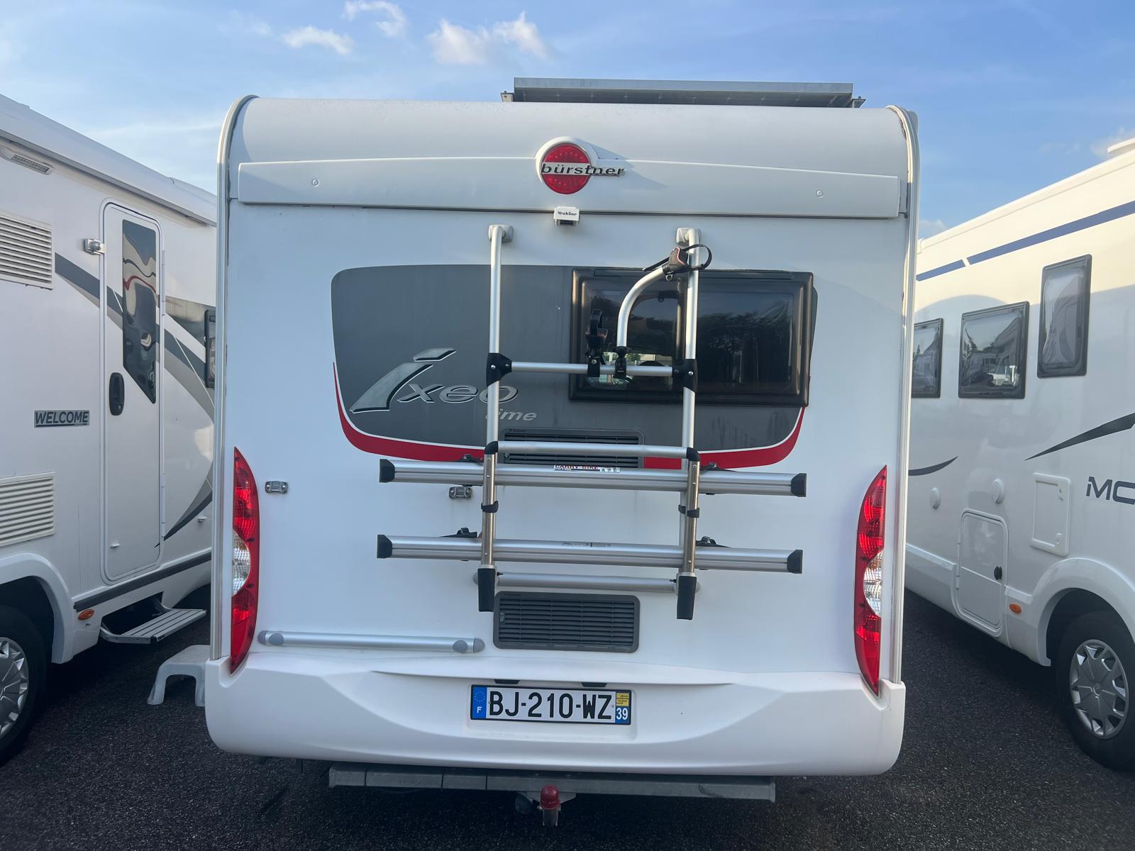 camping-car BURSTNER IXÉO TIME 585  extérieur / arrière