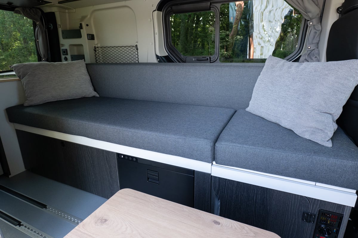 camping-car ANTILOPEVAN FLEX PLUS   intérieur / coin salon
