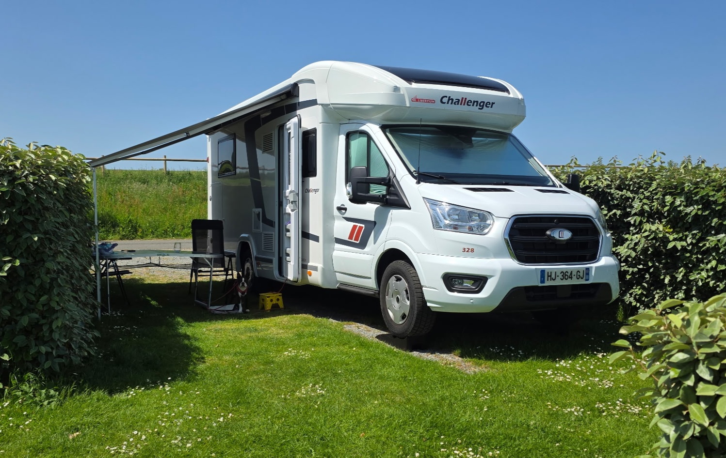 camping-car CHALLENGER 328 BREAK EDITION  extérieur / face avant