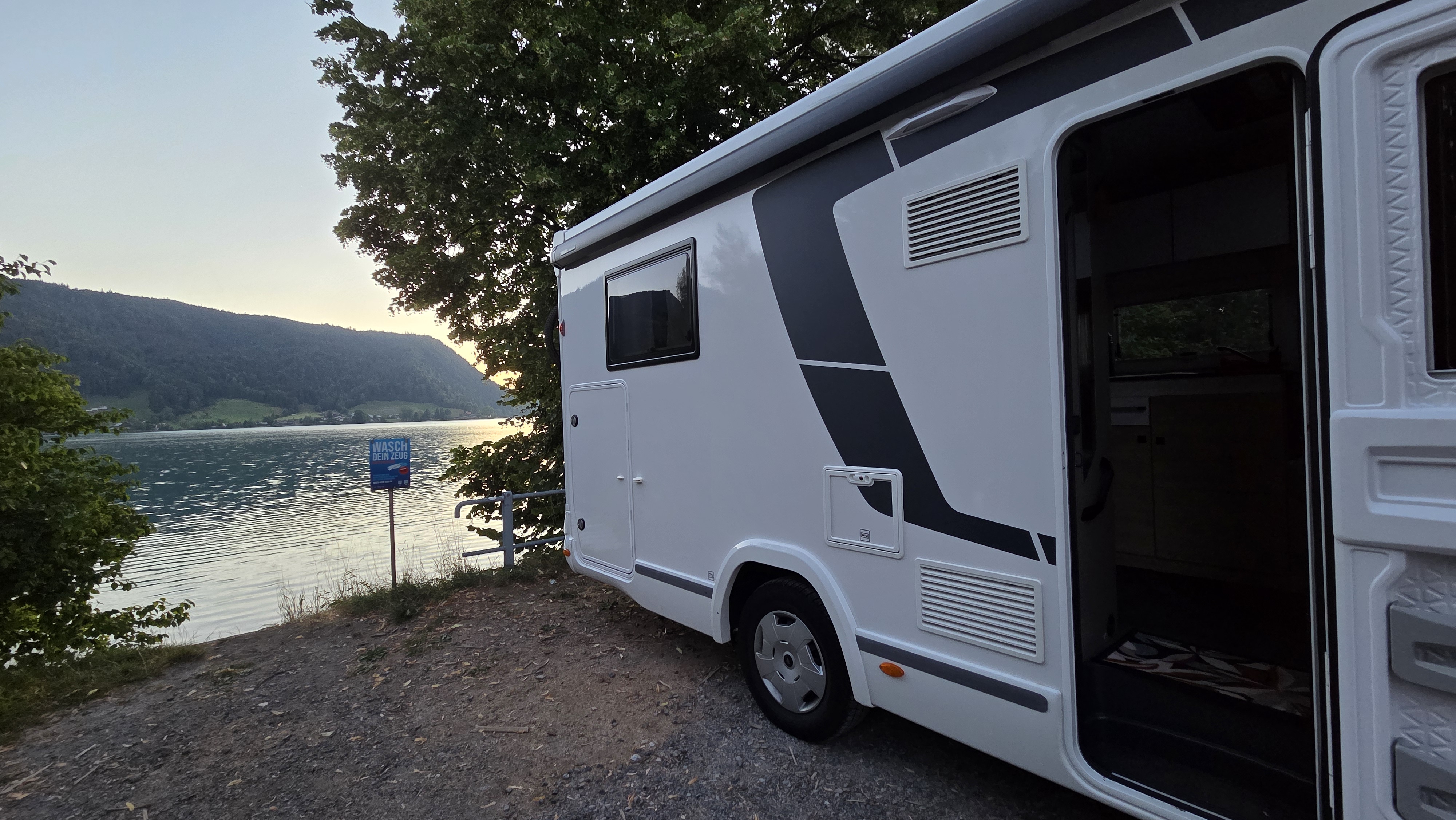 camping-car CHALLENGER 328 BREAK EDITION  extérieur / latéral droit