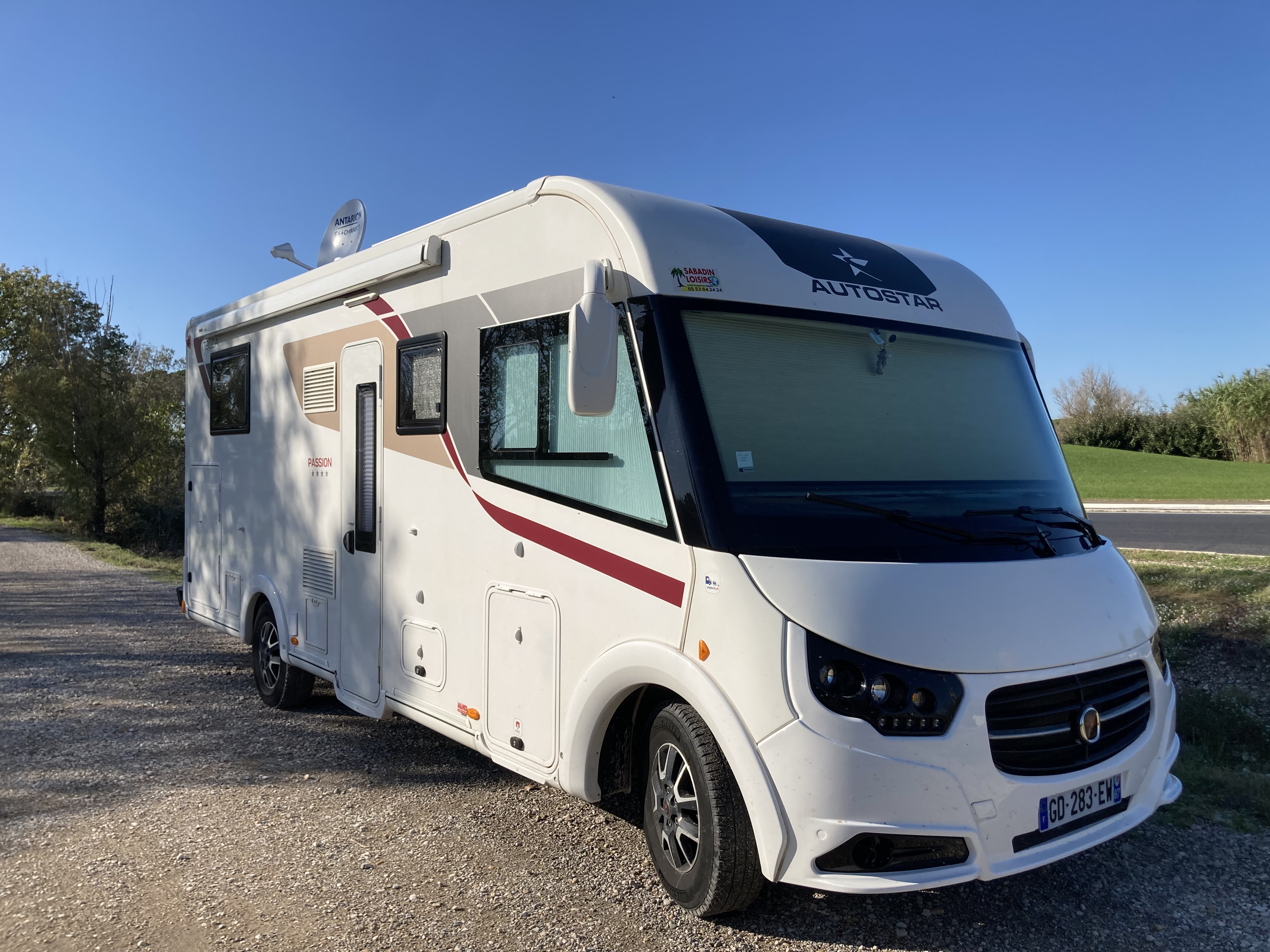 camping-car AUTOSTAR PASSION I 721 LCA  extérieur / face avant