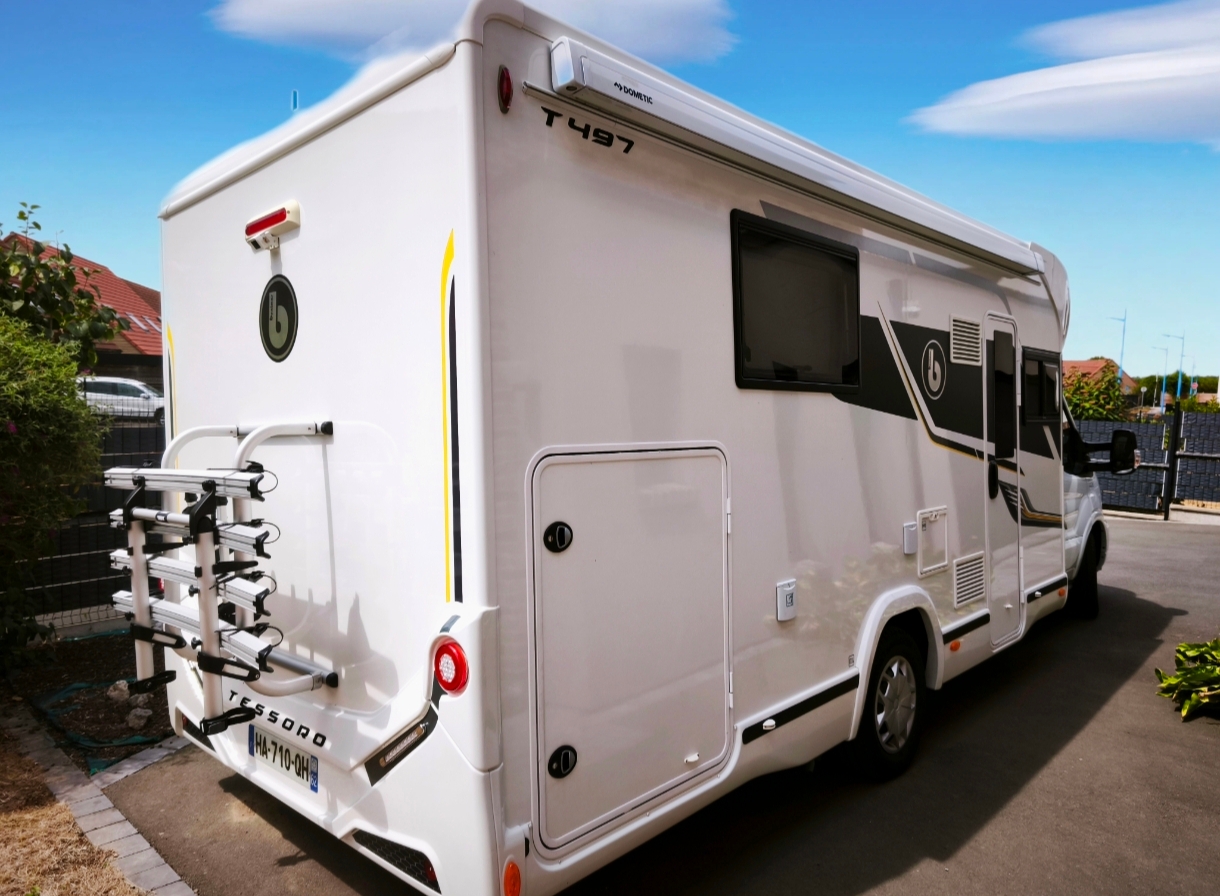 camping-car BENIMAR TESSORO 170  extérieur / arrière
