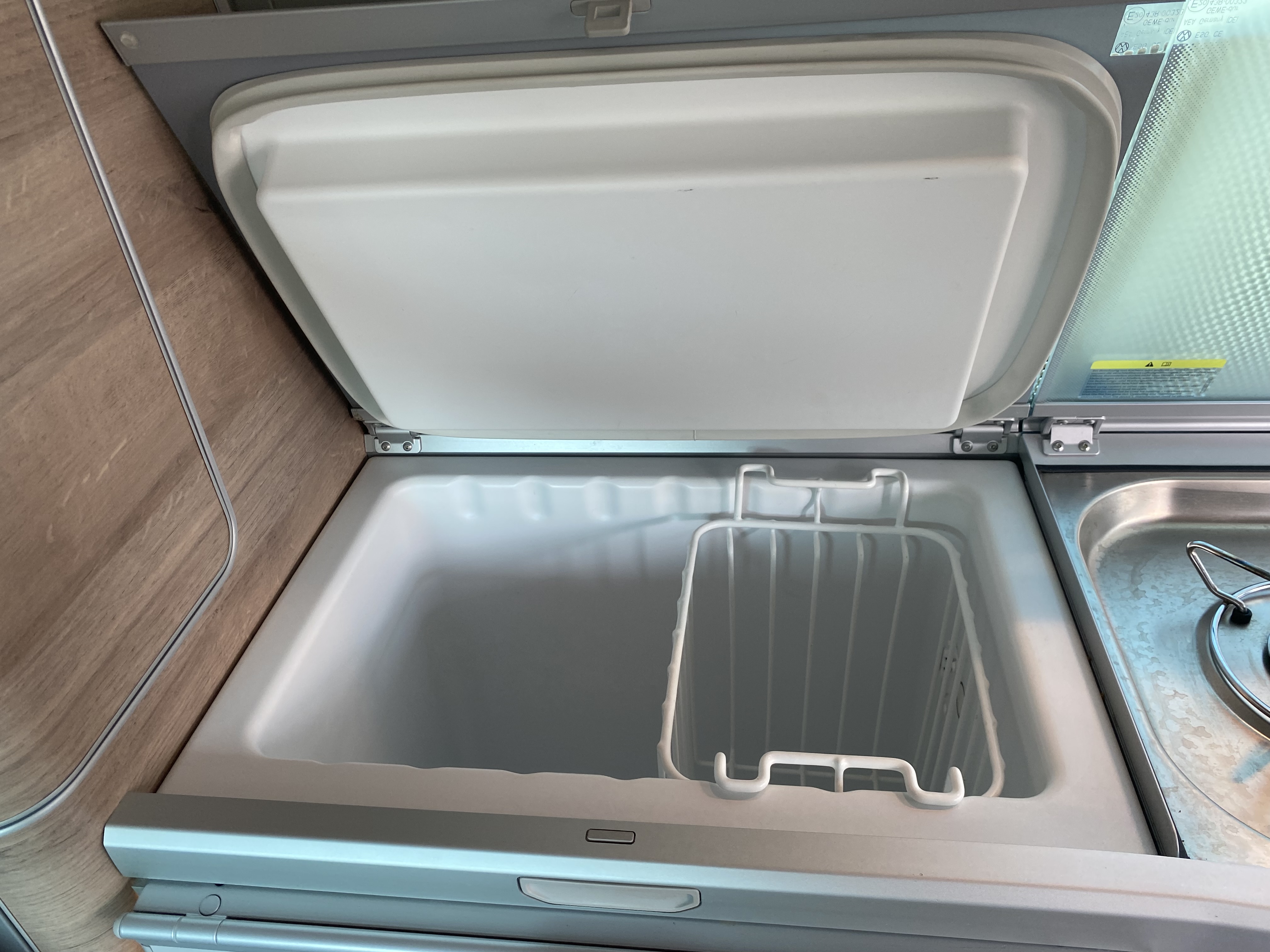camping-car VOLKSWAGEN CALIFORNIA COAST  extérieur / latéral gauche