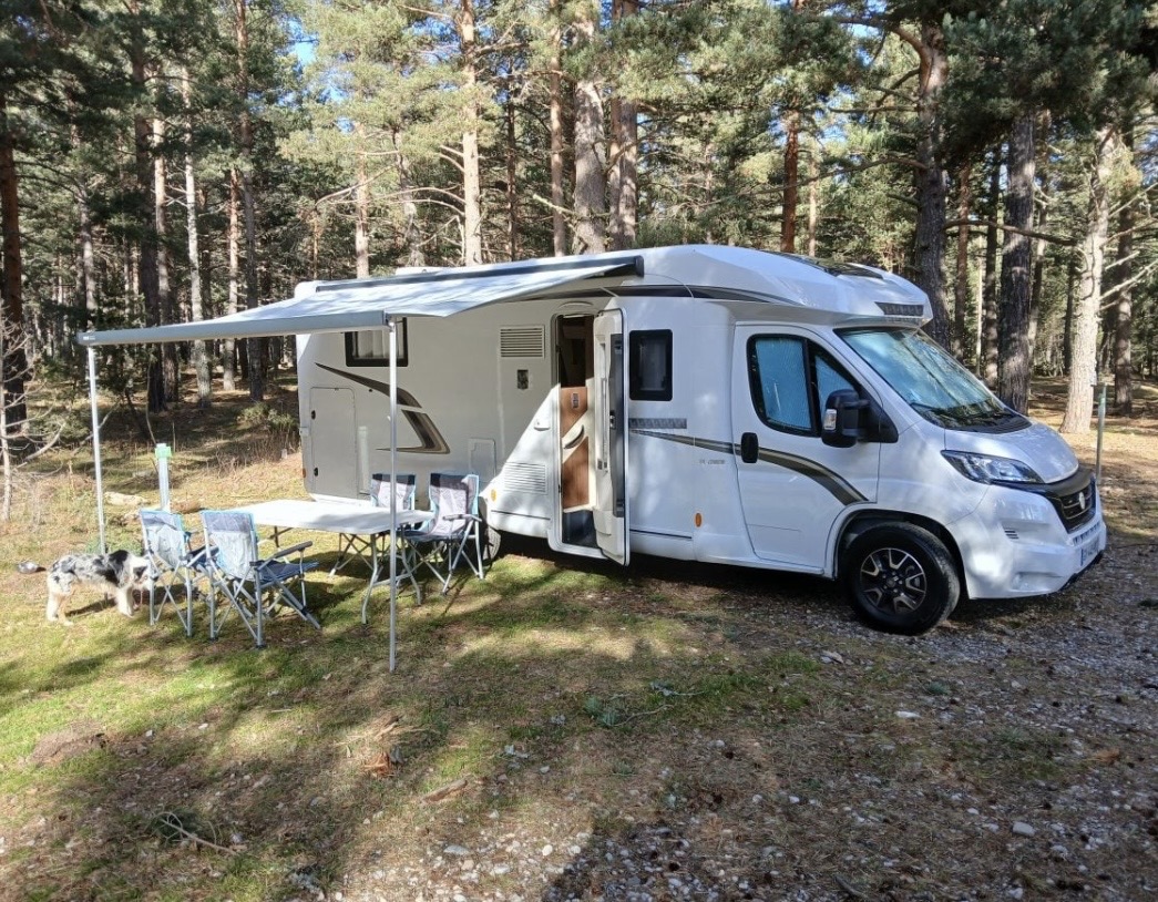 camping-car FLEURETTE 74LMF EDITION 55  extérieur / latéral droit