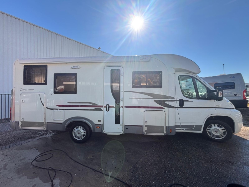 camping-car ADRIA CORAL S680SP  extérieur / latéral gauche