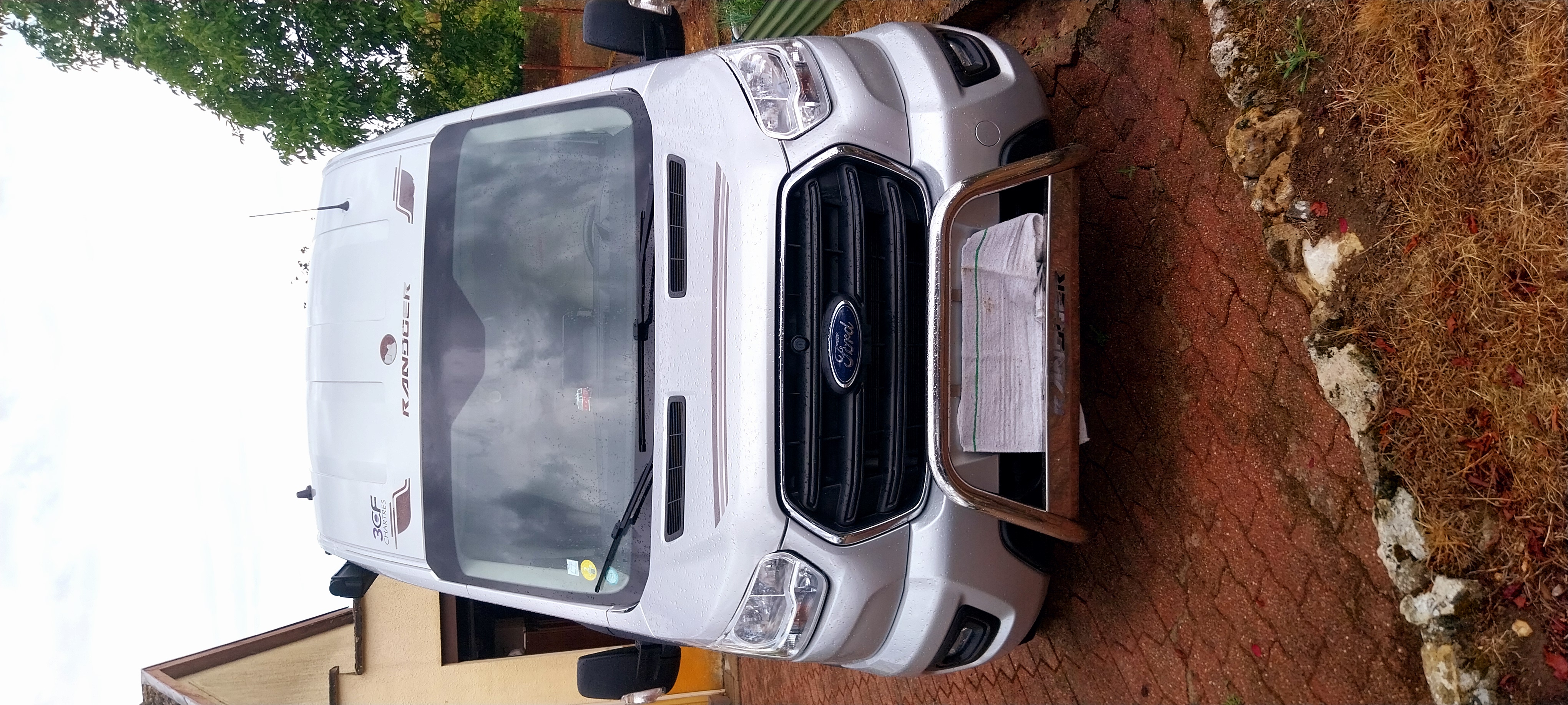 camping-car RANDGER 560 4X4  extérieur / face avant