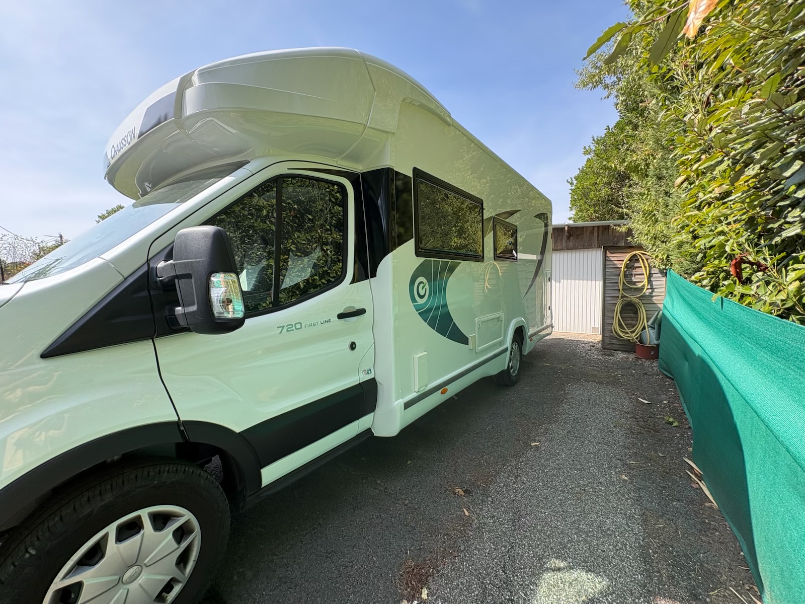 camping-car CHAUSSON 720 FIRST LINE  extérieur / latéral gauche