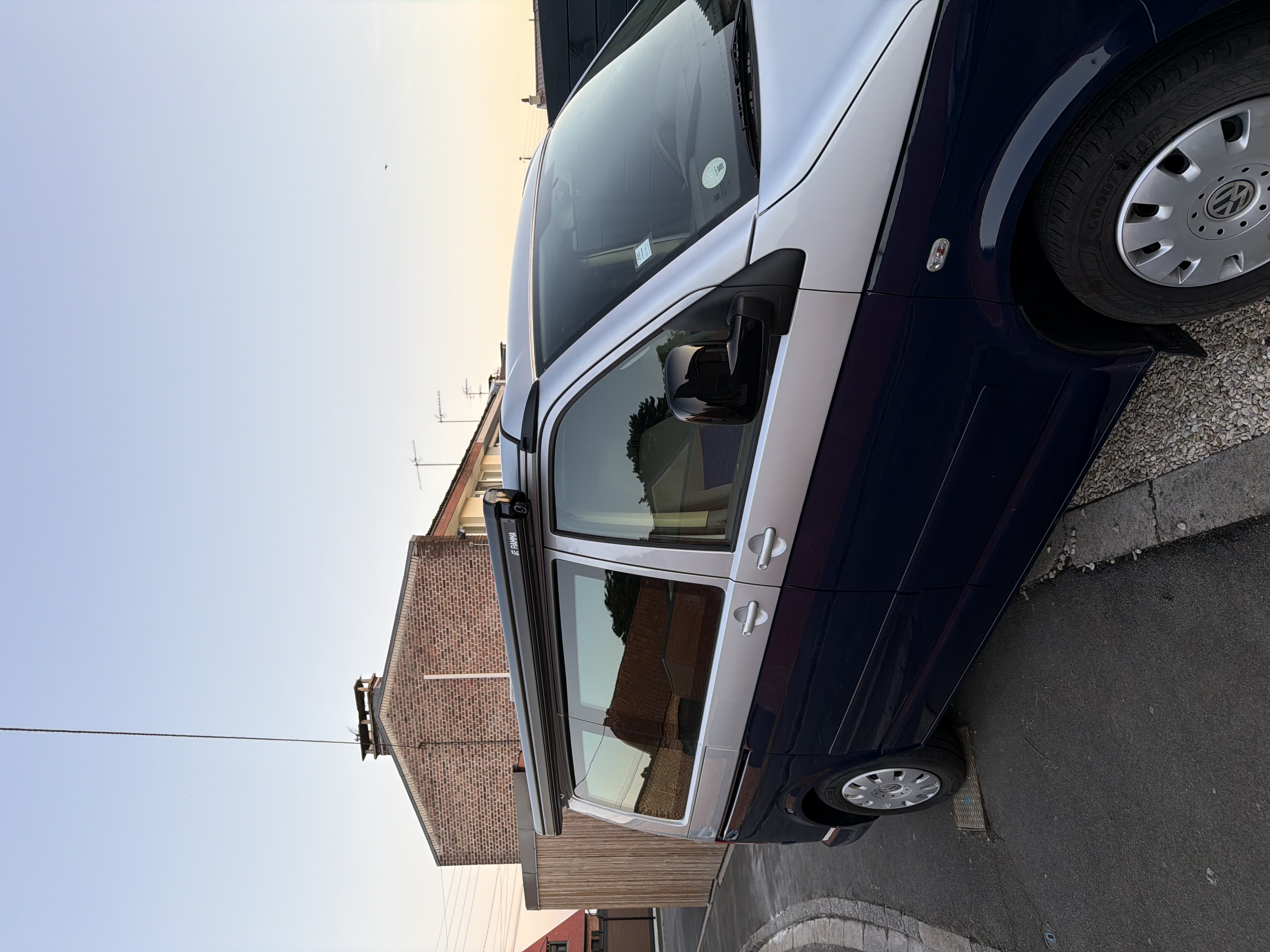 camping-car CALIFORNIA CONFORT TIPTRONIC 1  extérieur / latéral droit