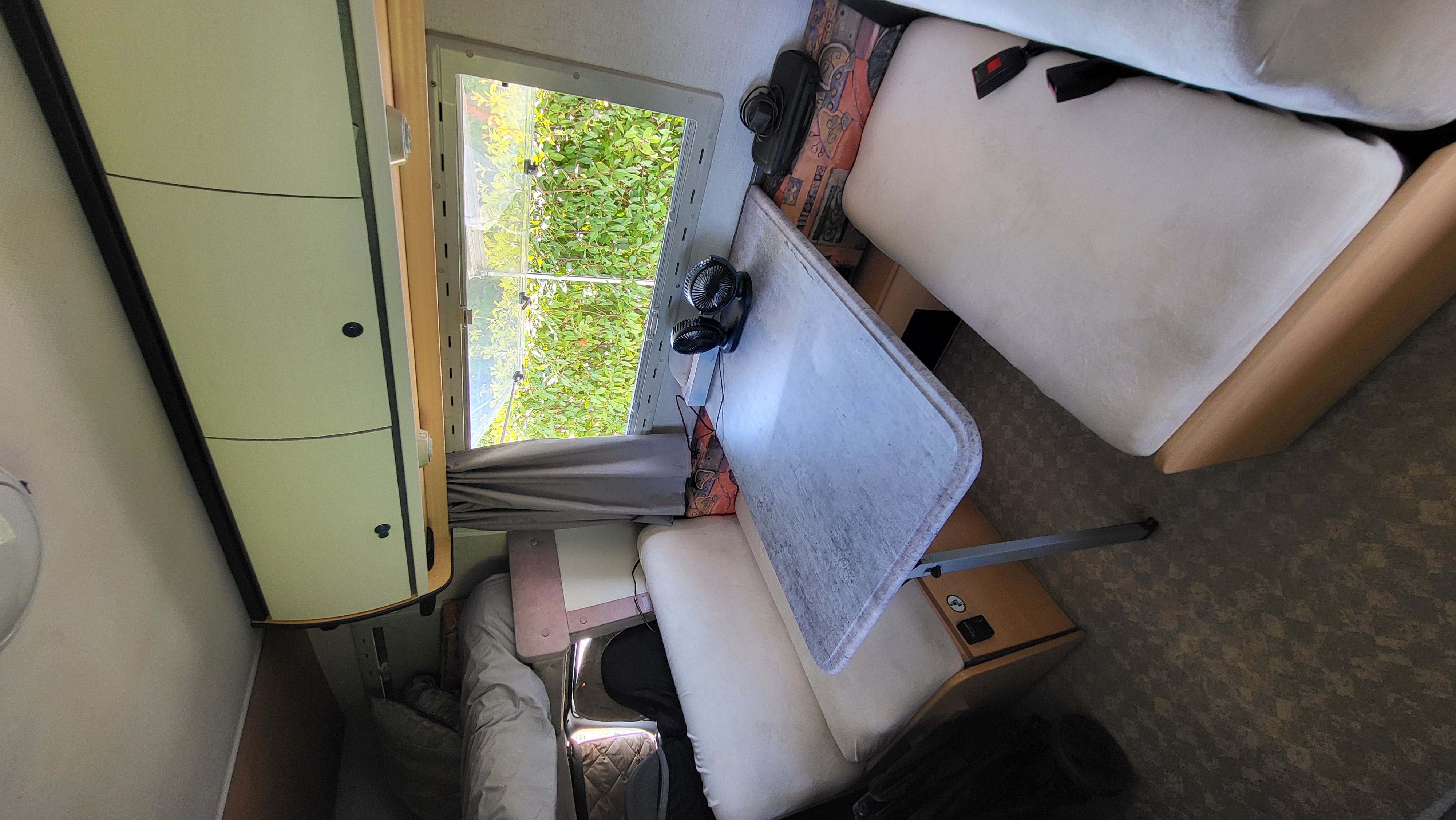 camping-car Ford Transit  extérieur / arrière