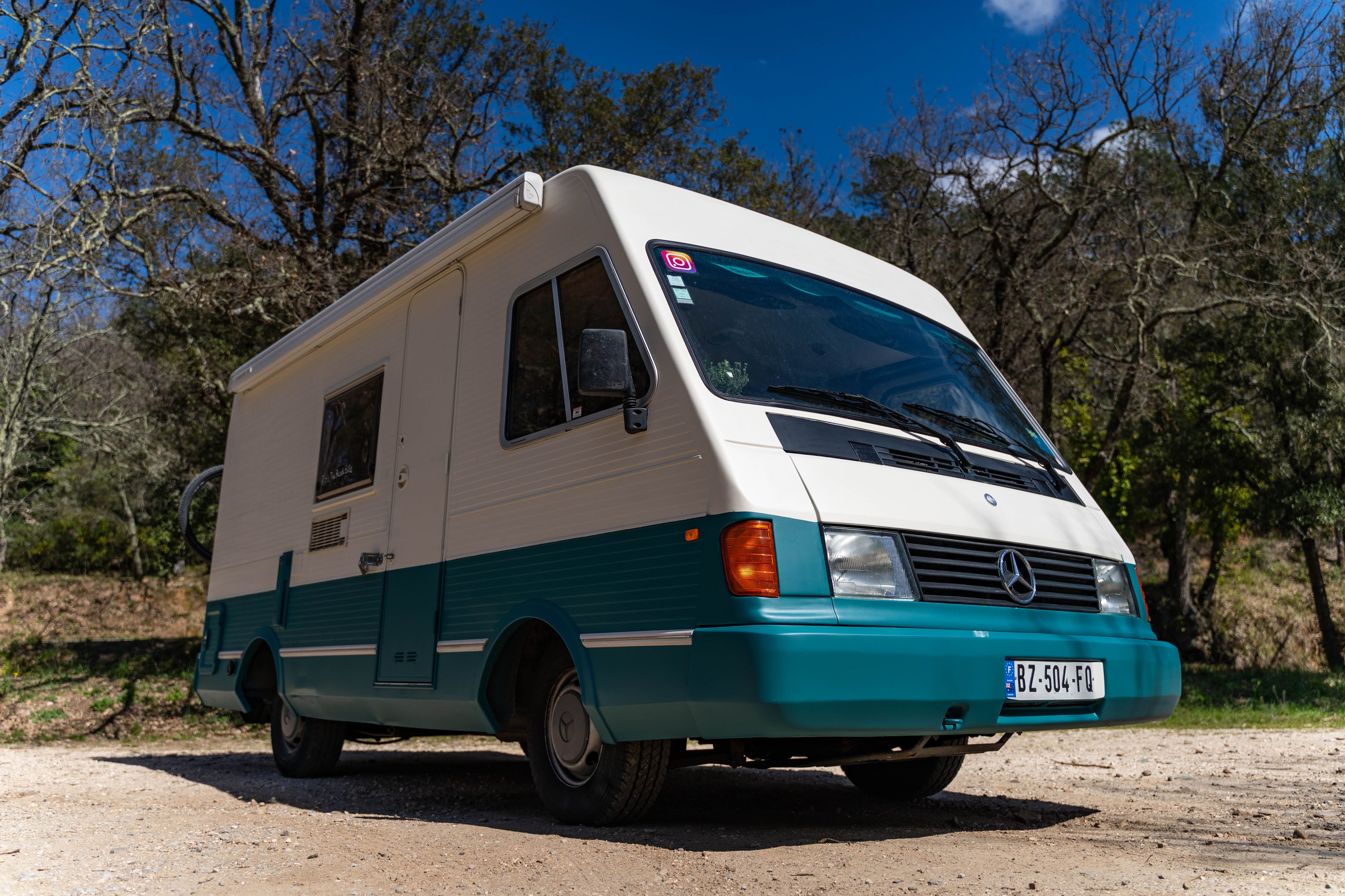 camping-car MIRAGE MB 100  extérieur / latéral droit