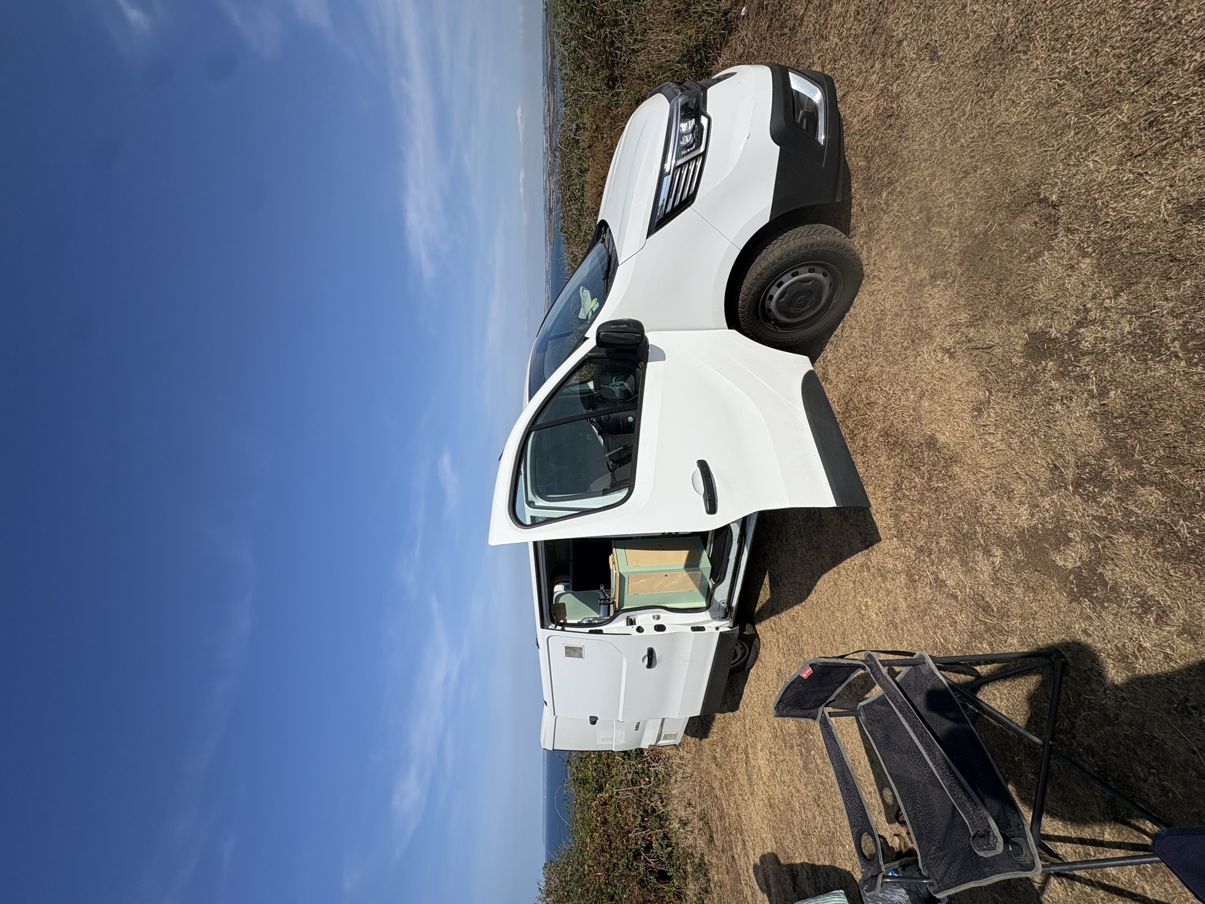 camping-car RENAULT TRAFIC IV  extérieur / face avant