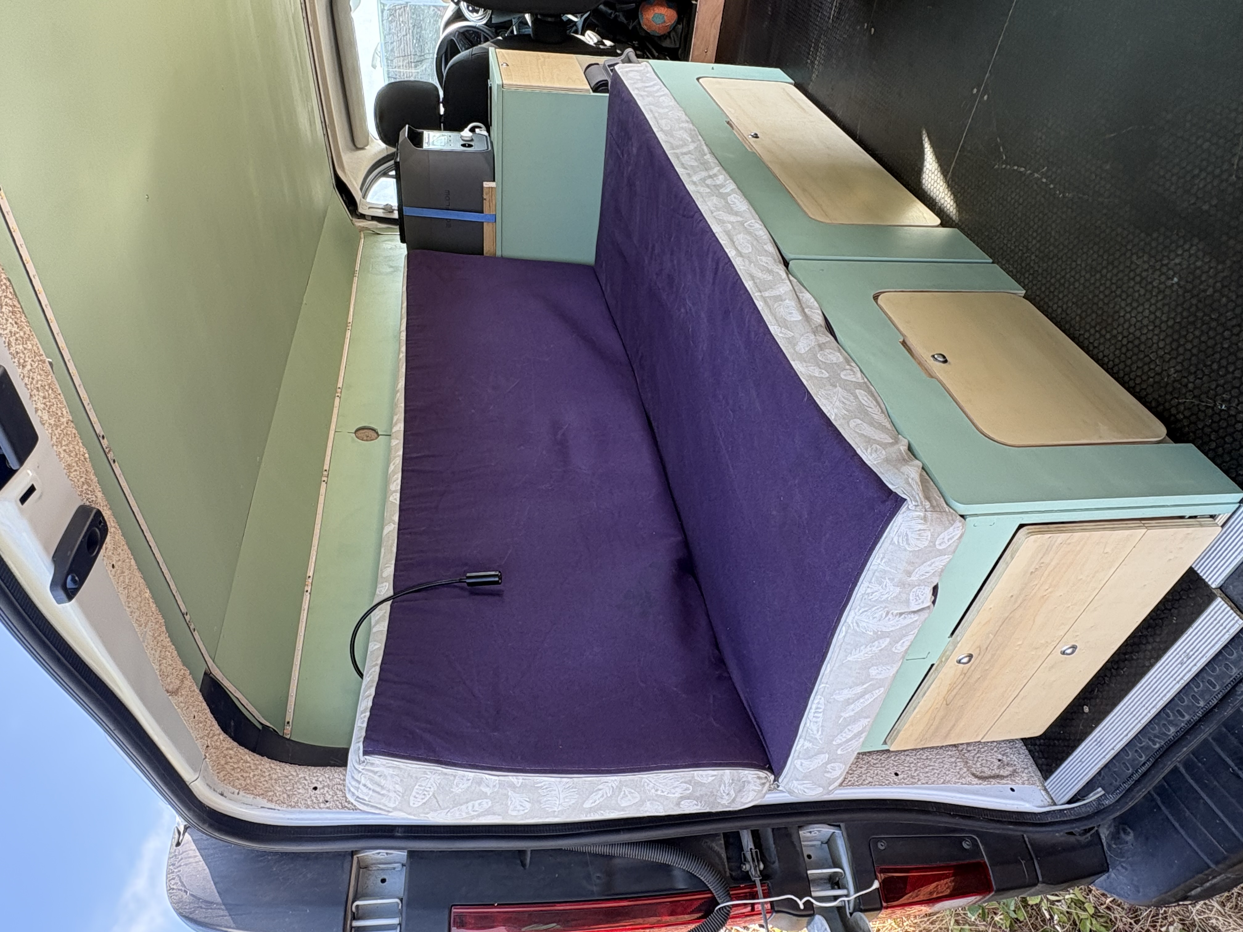 camping-car RENAULT TRAFIC IV  intérieur / coin salon