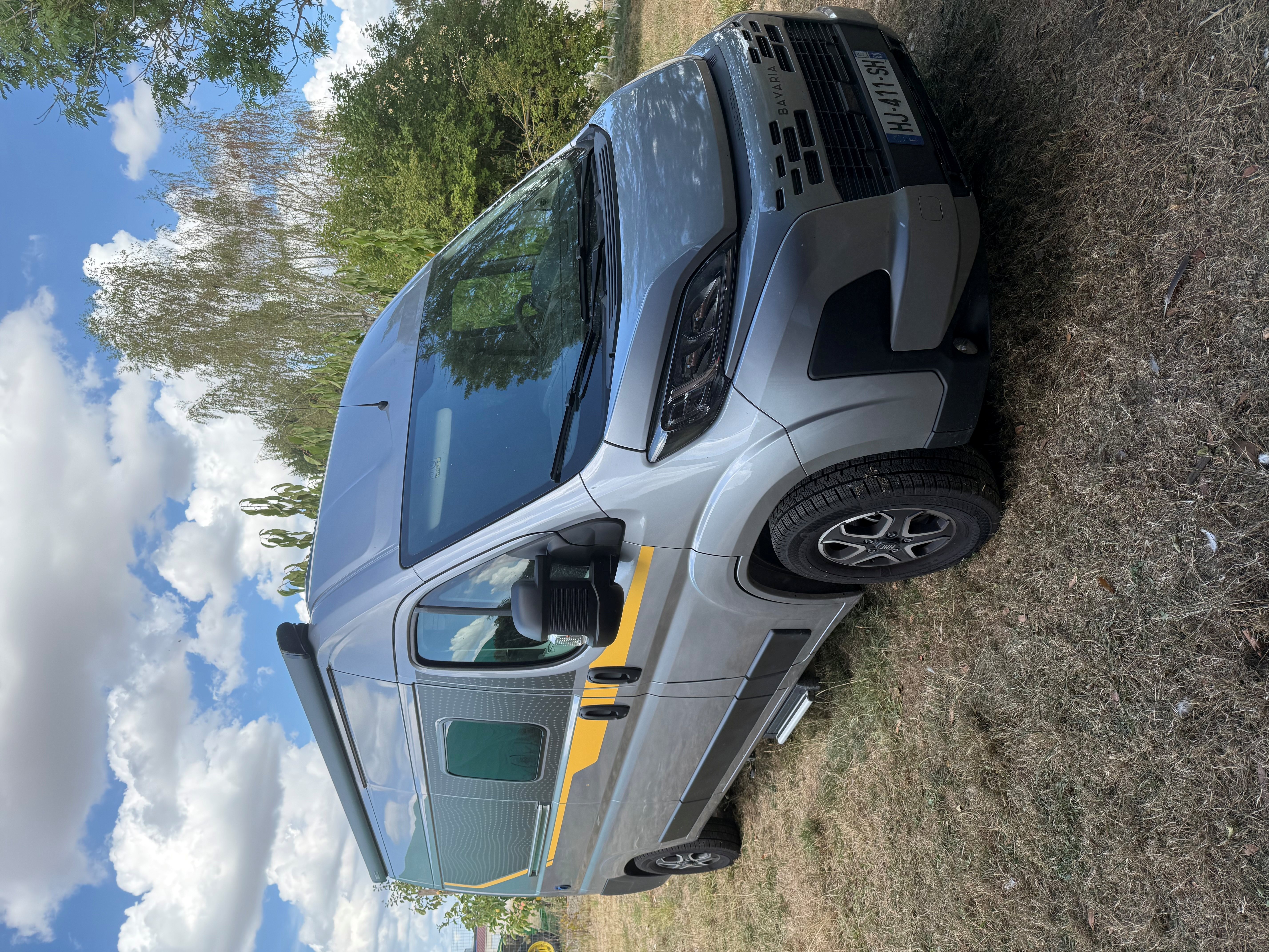 camping-car BAVARIA NOMADE  extérieur / face avant