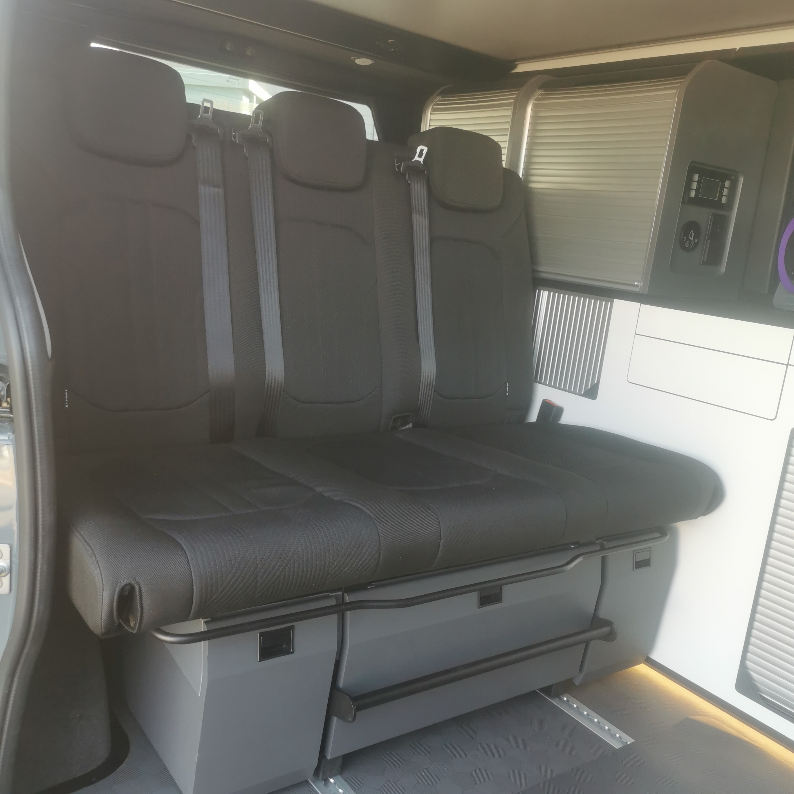 camping-car TRAFIC TREK 5  intérieur / coin salon