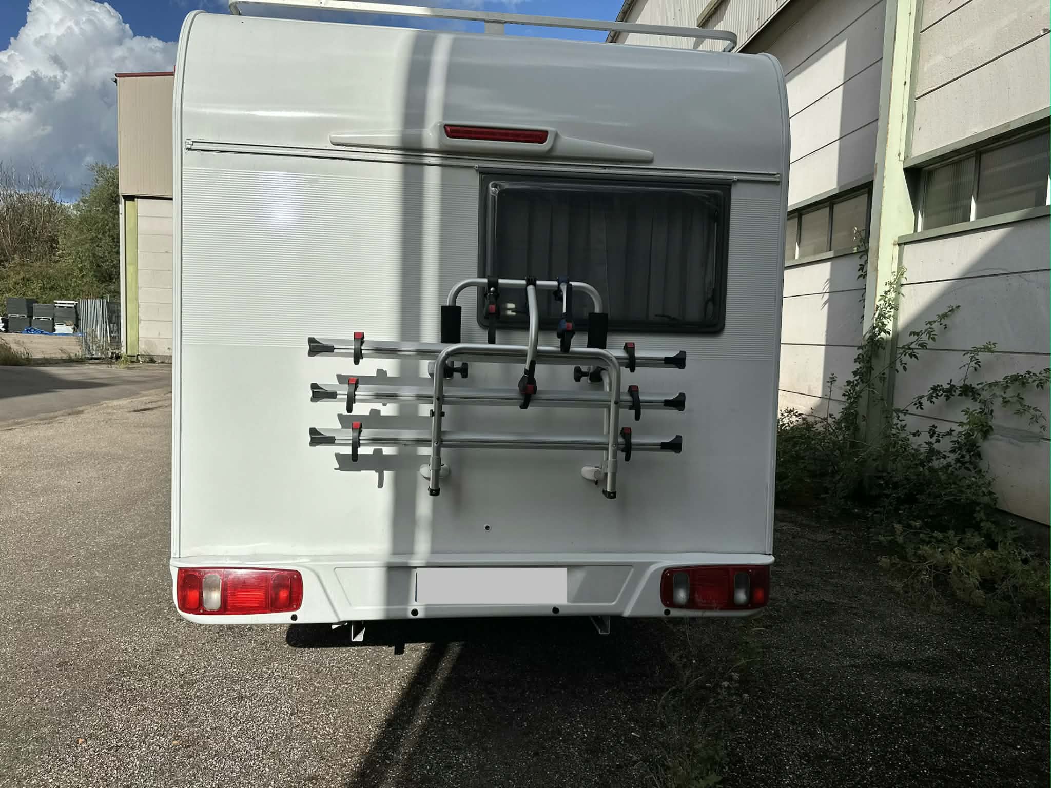 camping-car BURSTNER A574  extérieur / arrière