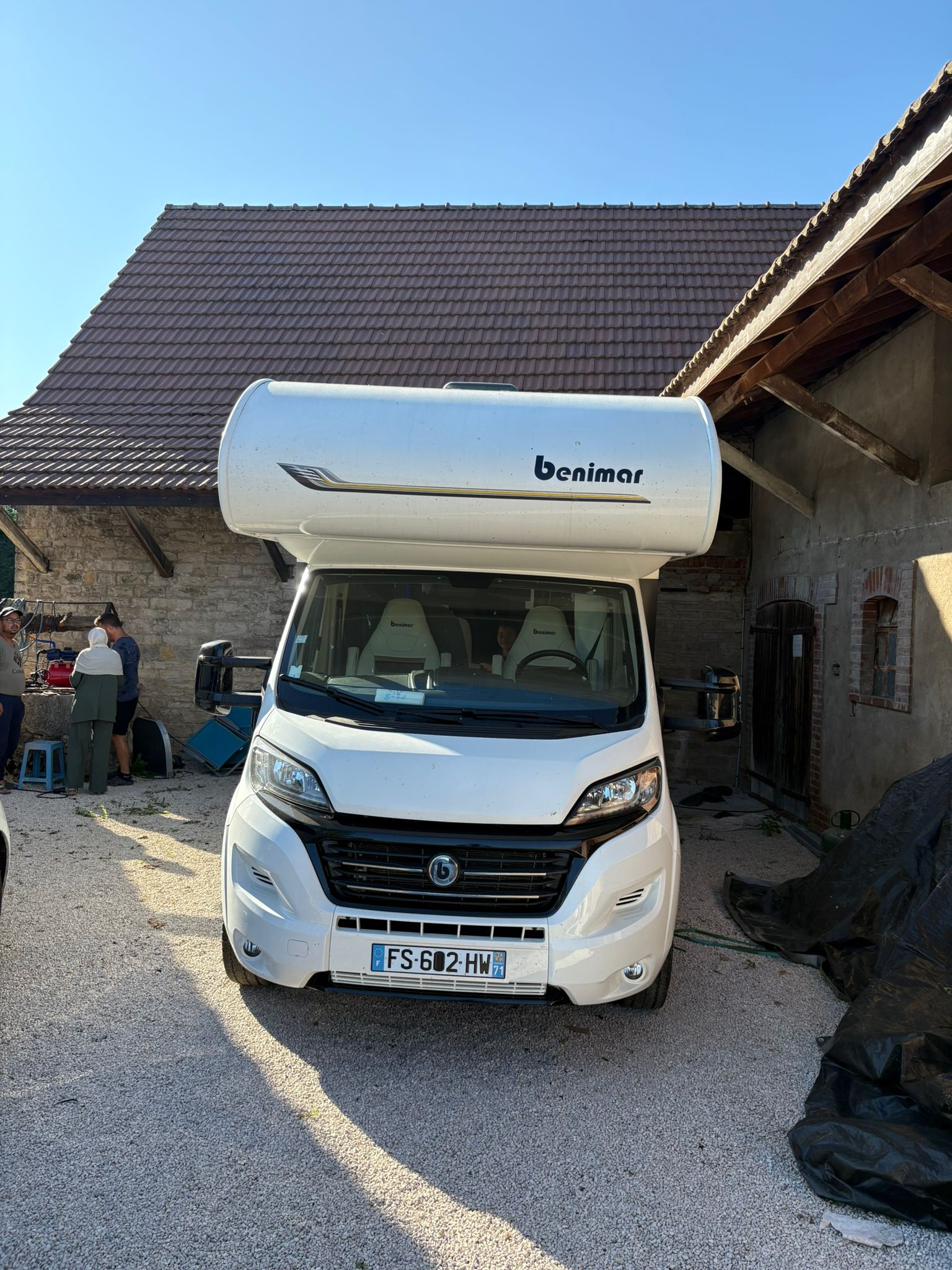 camping-car BENIMAR SPORT  extérieur / face avant