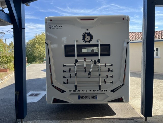 camping-car BENIMAR AMPHITRYON  extérieur / arrière