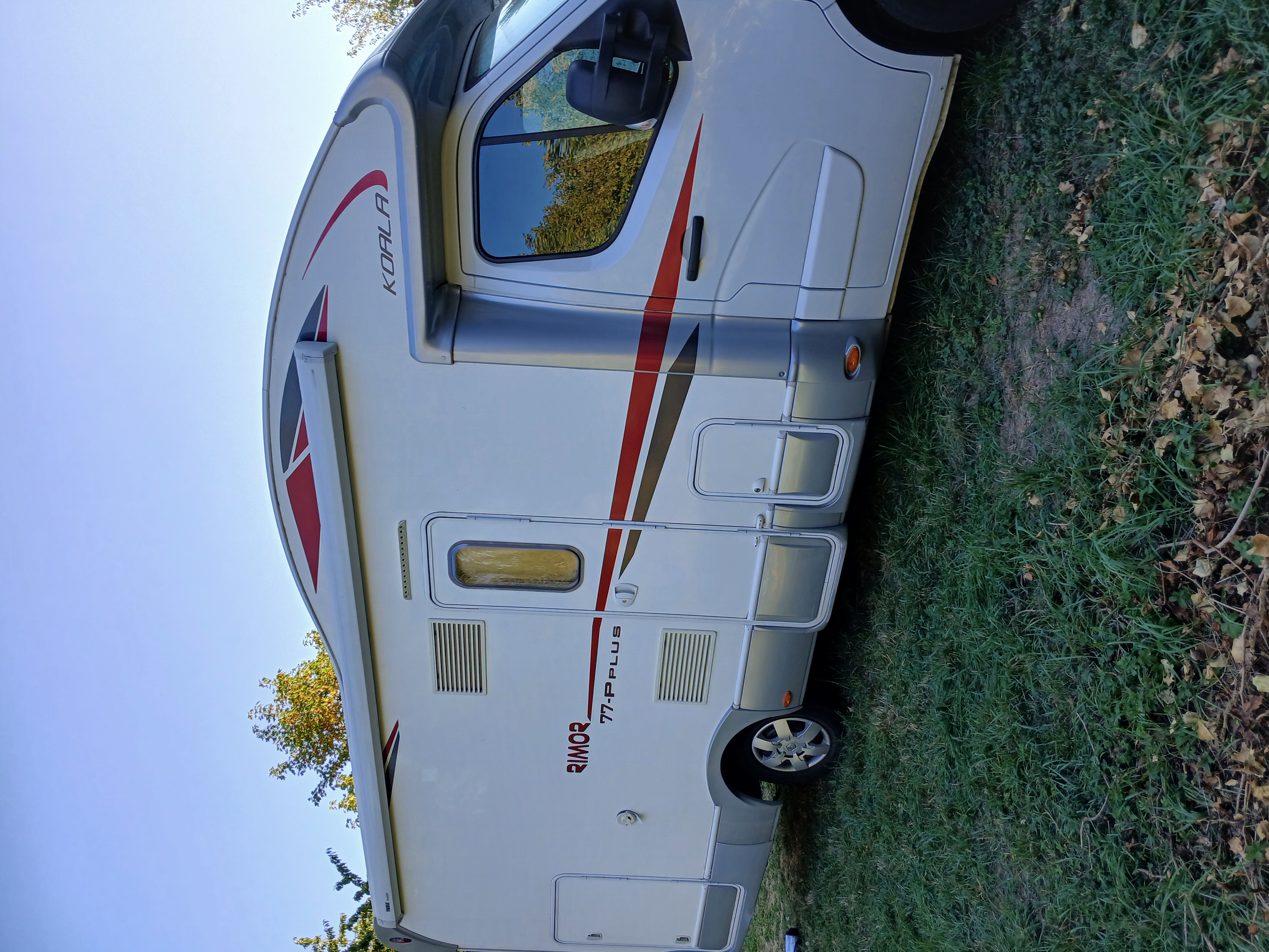 camping-car RIMOR KOALA 77 P+   extérieur / face avant