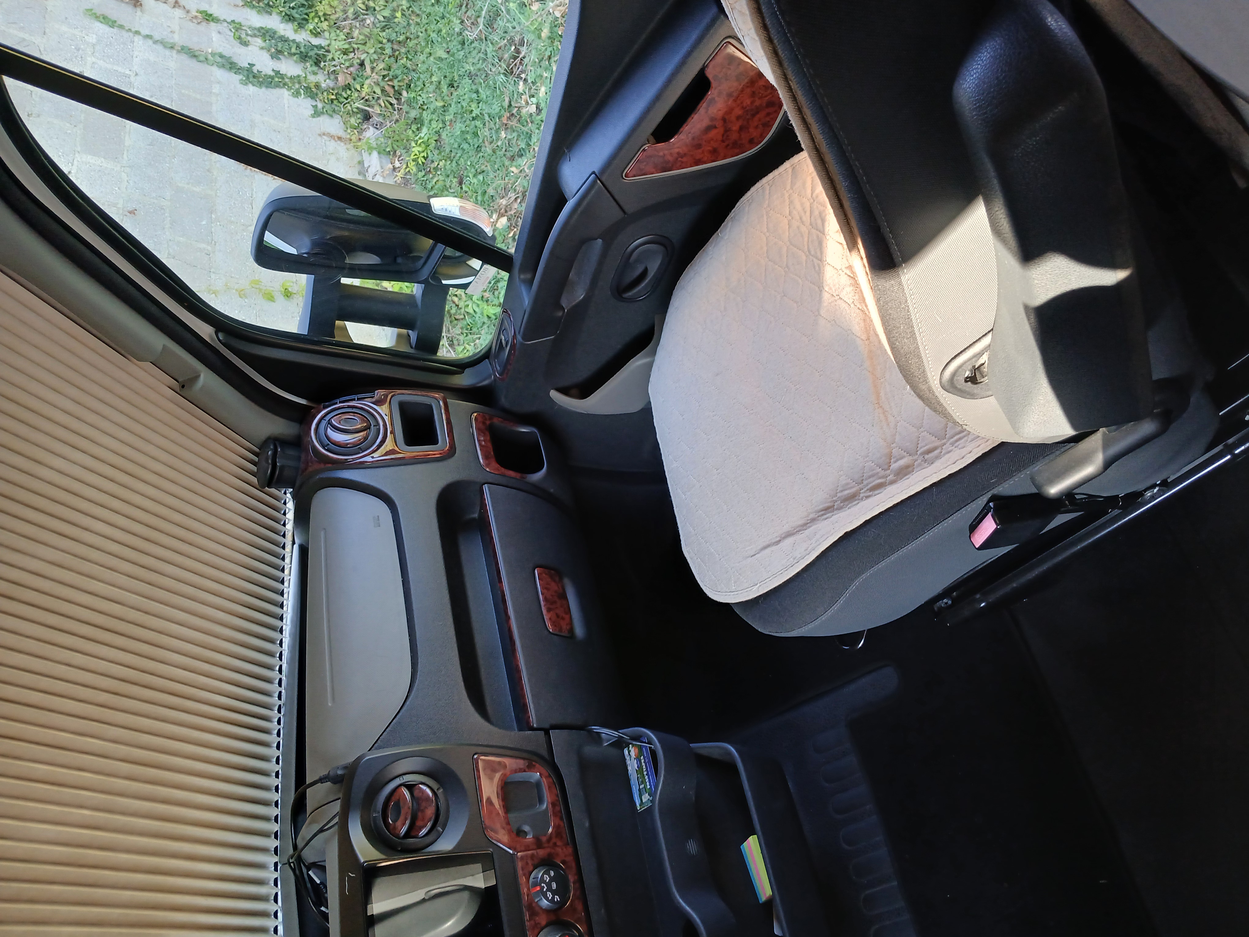 camping-car RIMOR KOALA 77 P+   intérieur / coin salon