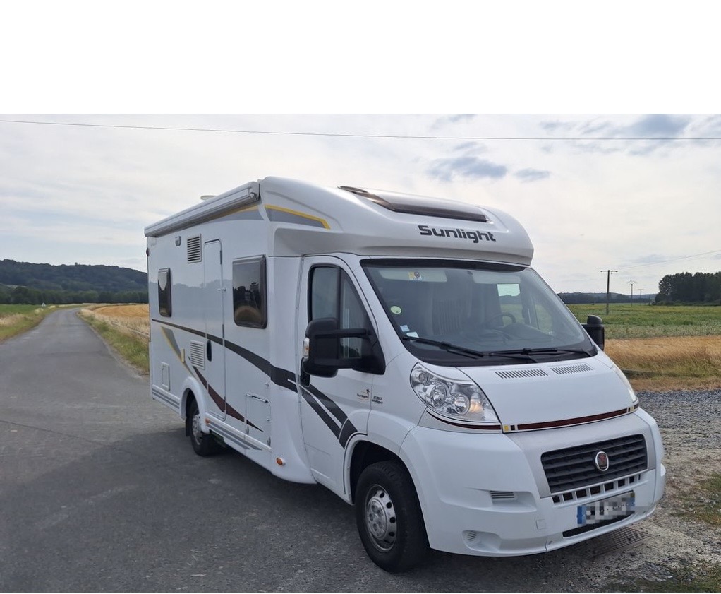 camping-car CAPRON T SUNLIGHT  extérieur / face avant