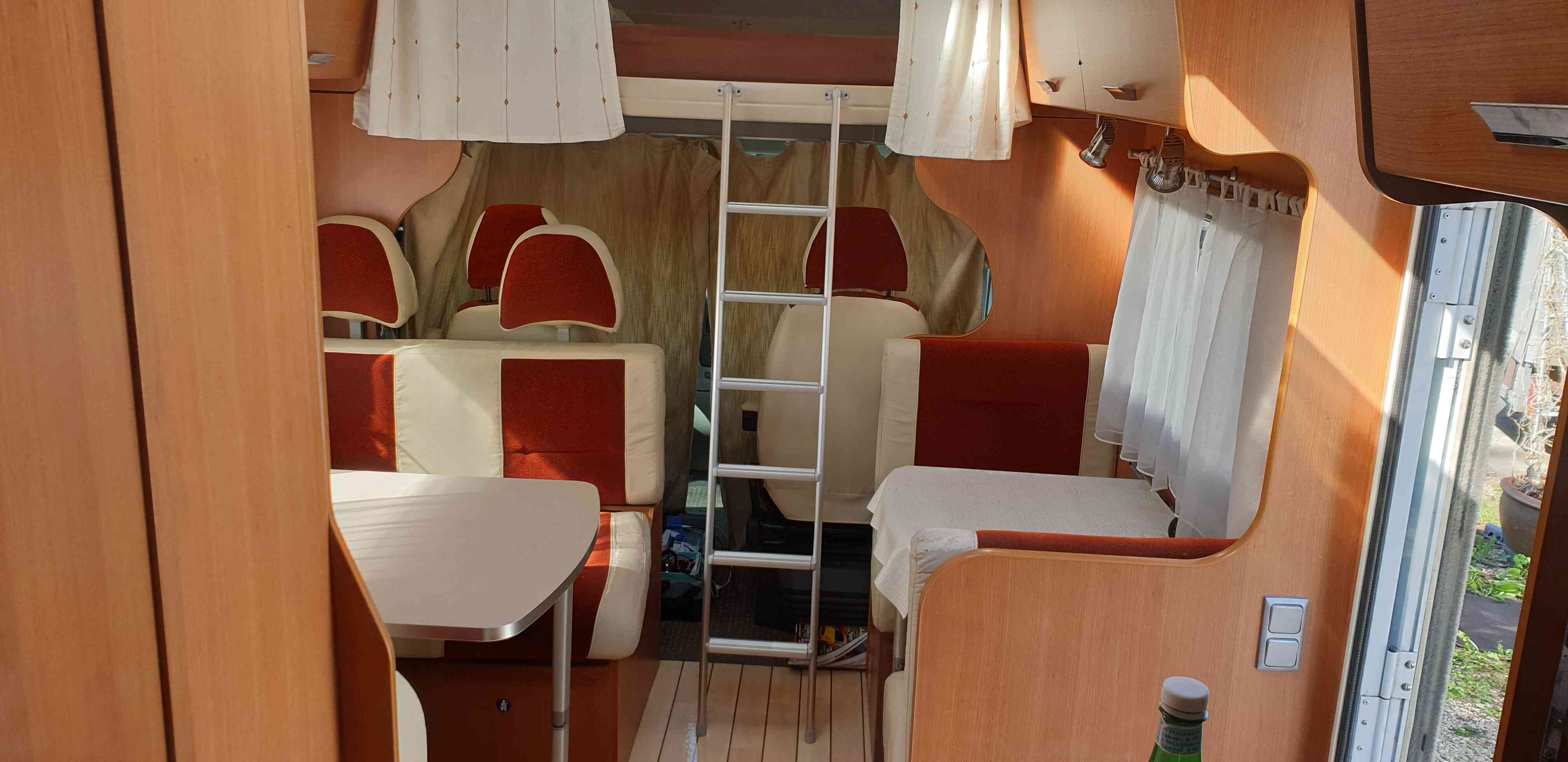 camping-car MOOVEO C7  intérieur / coin salon