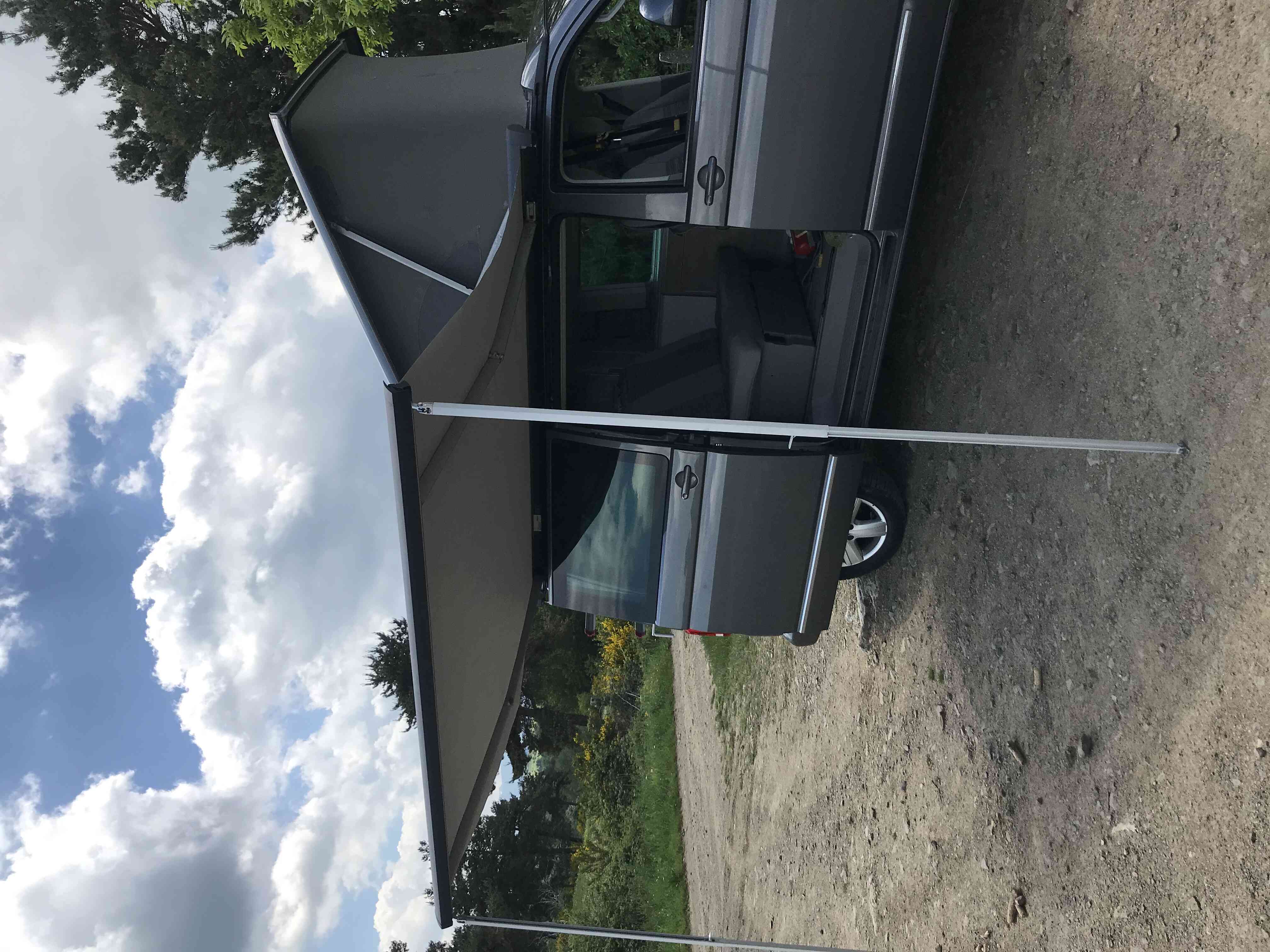 camping-car WESTFALIA VW T5  extérieur / latéral gauche