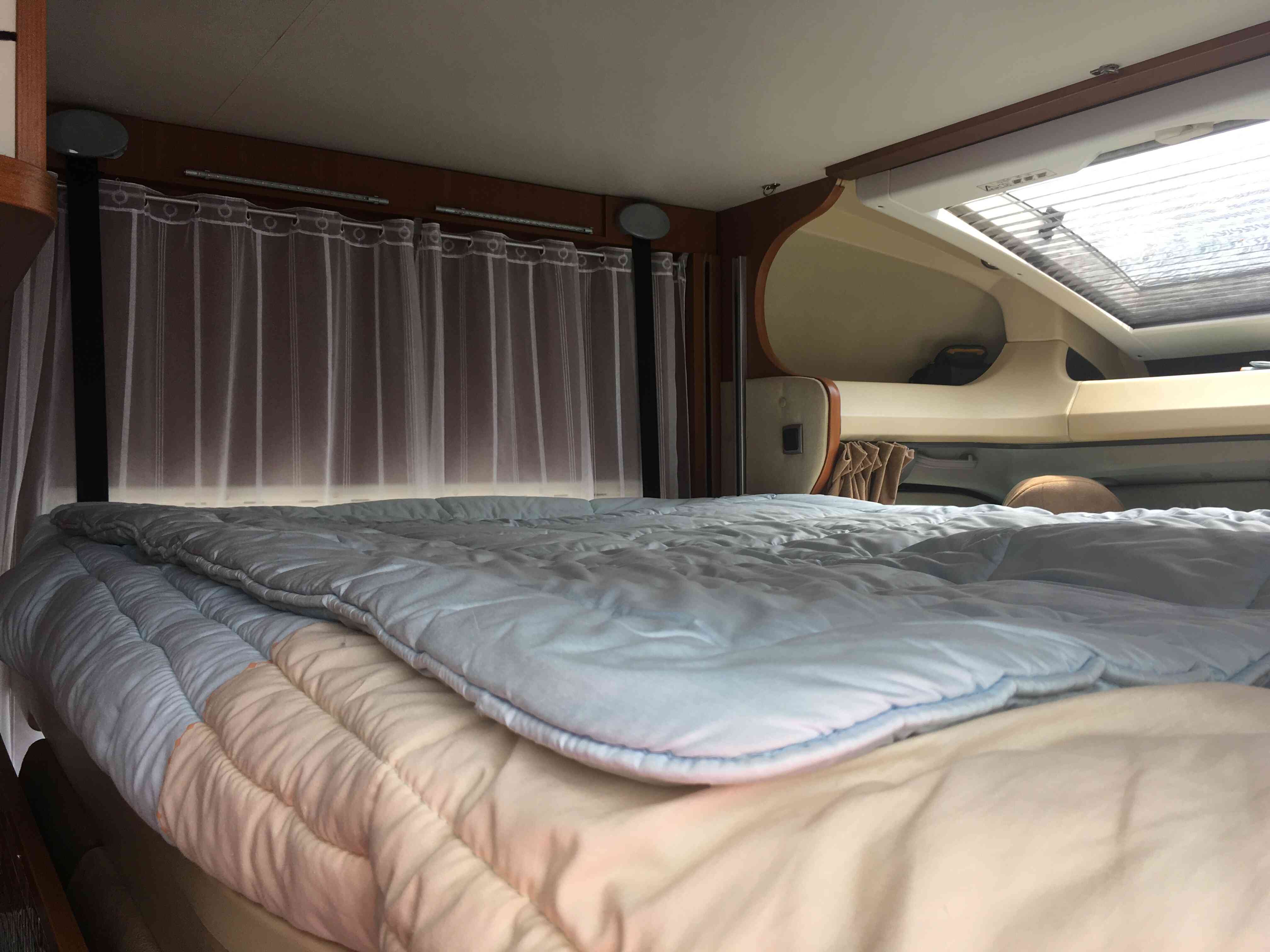 camping-car CHAUSSON SWEET  GARAGE  intérieur / autre couchage