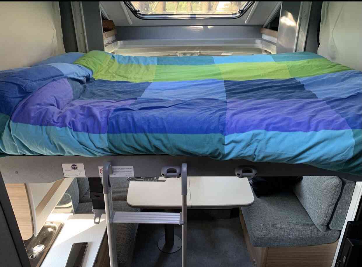 camping-car DETHLEFFS JUST 90 7052 DBL   intérieur / autre couchage
