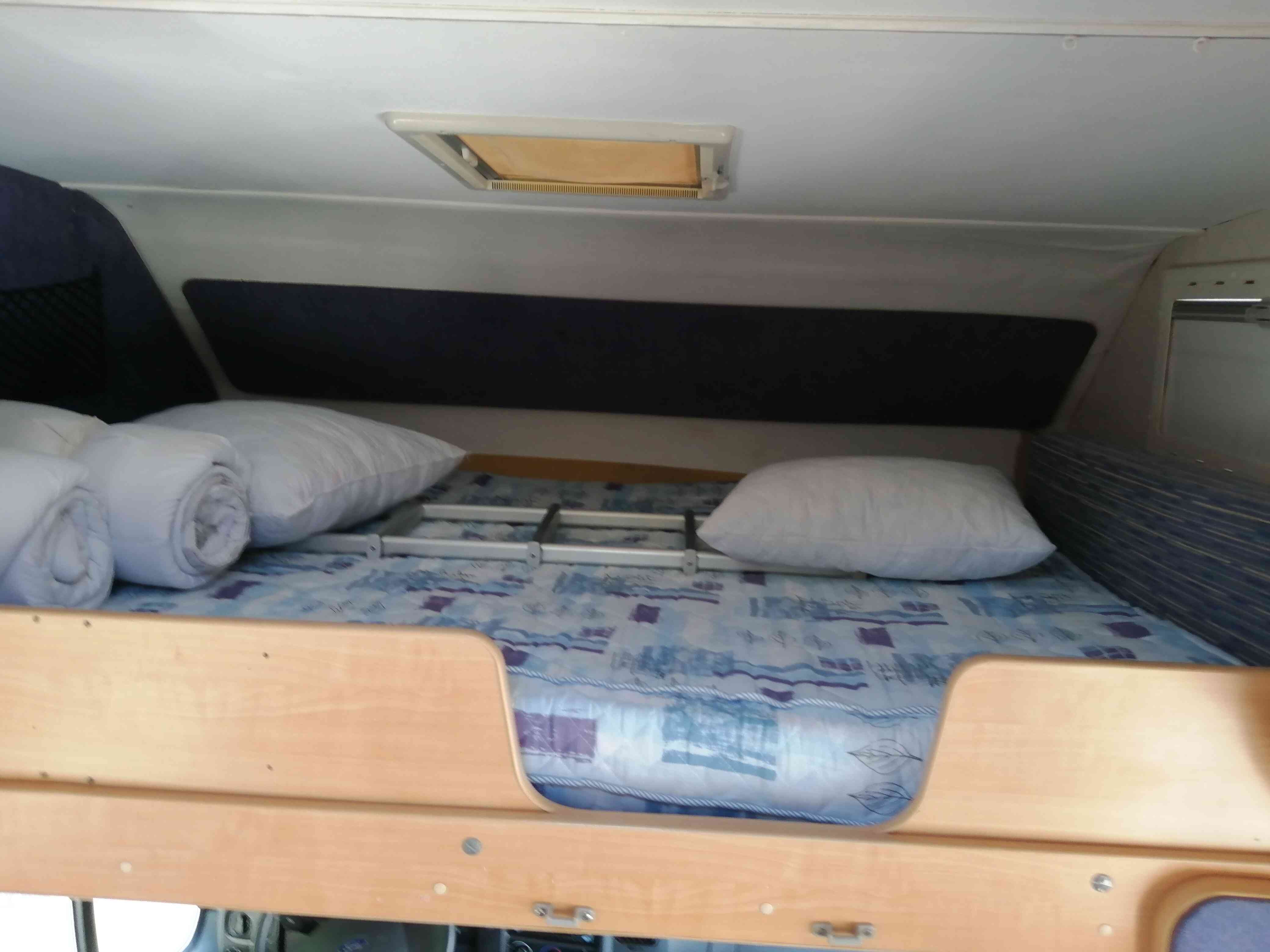 camping-car CHALLENGER 182  intérieur / autre couchage