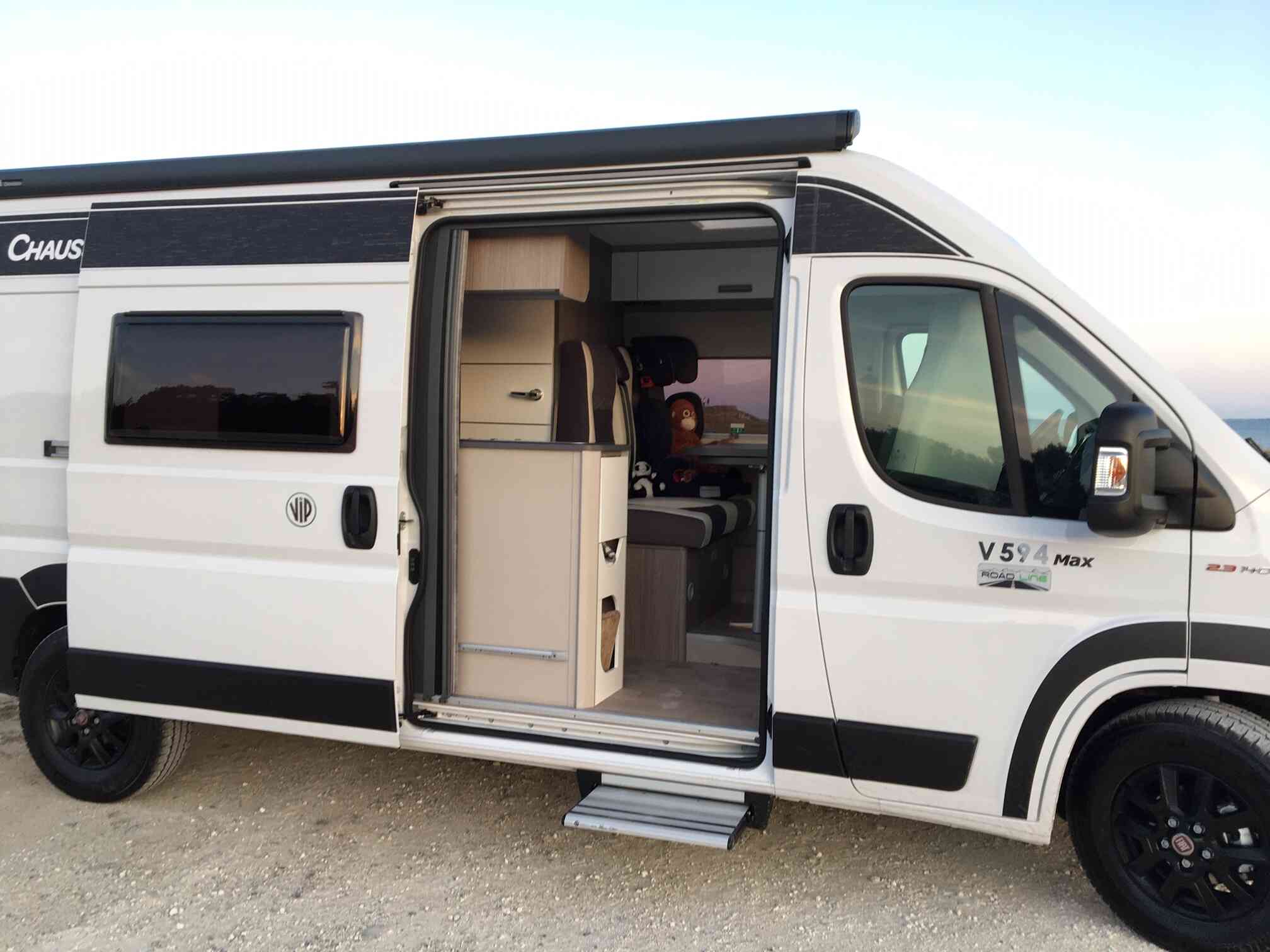 camping-car CHAUSSON TWIST V 594 MAX  extérieur / latéral droit