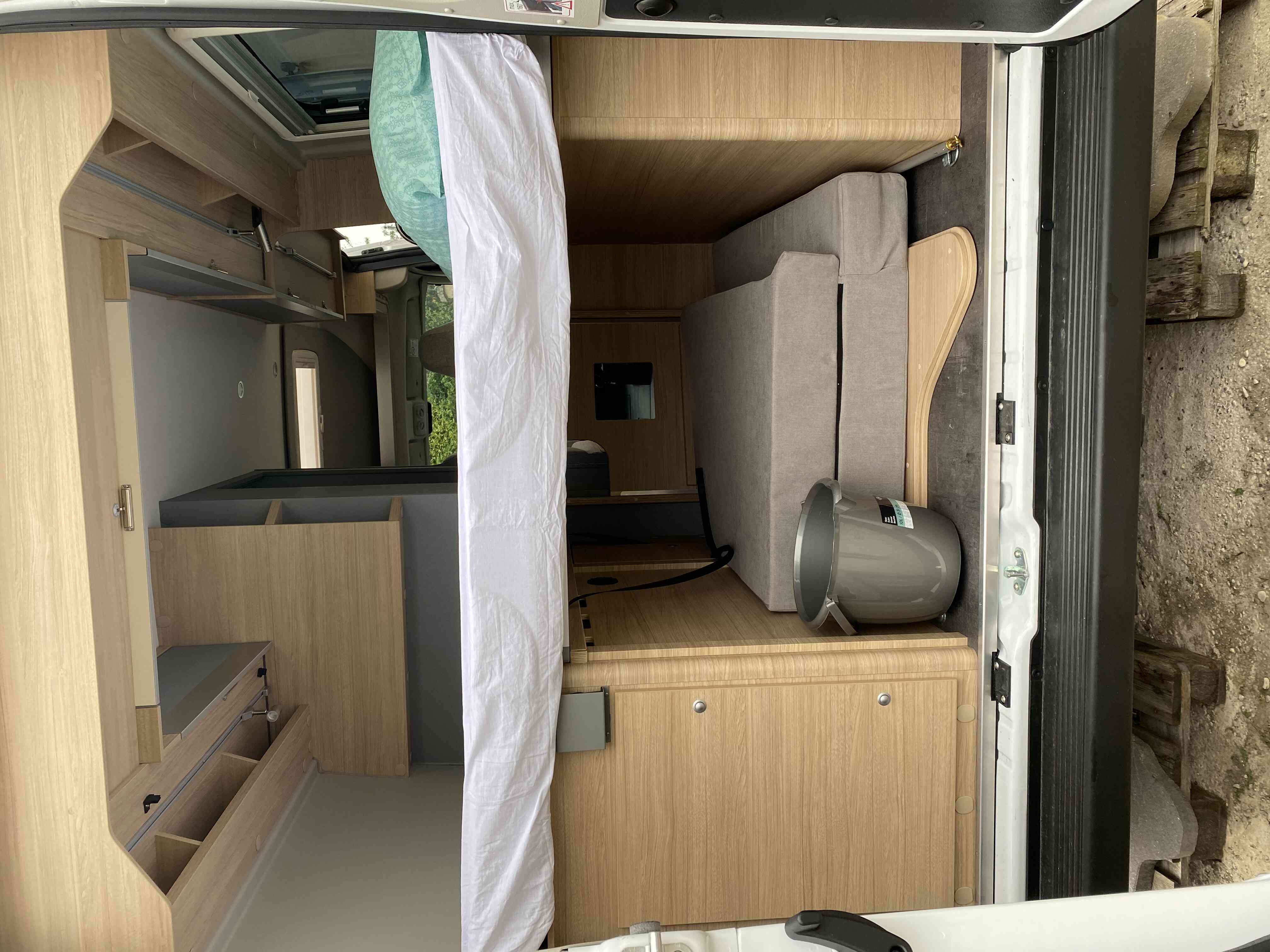 camping-car POSSL TRENTA 600   intérieur / autre couchage